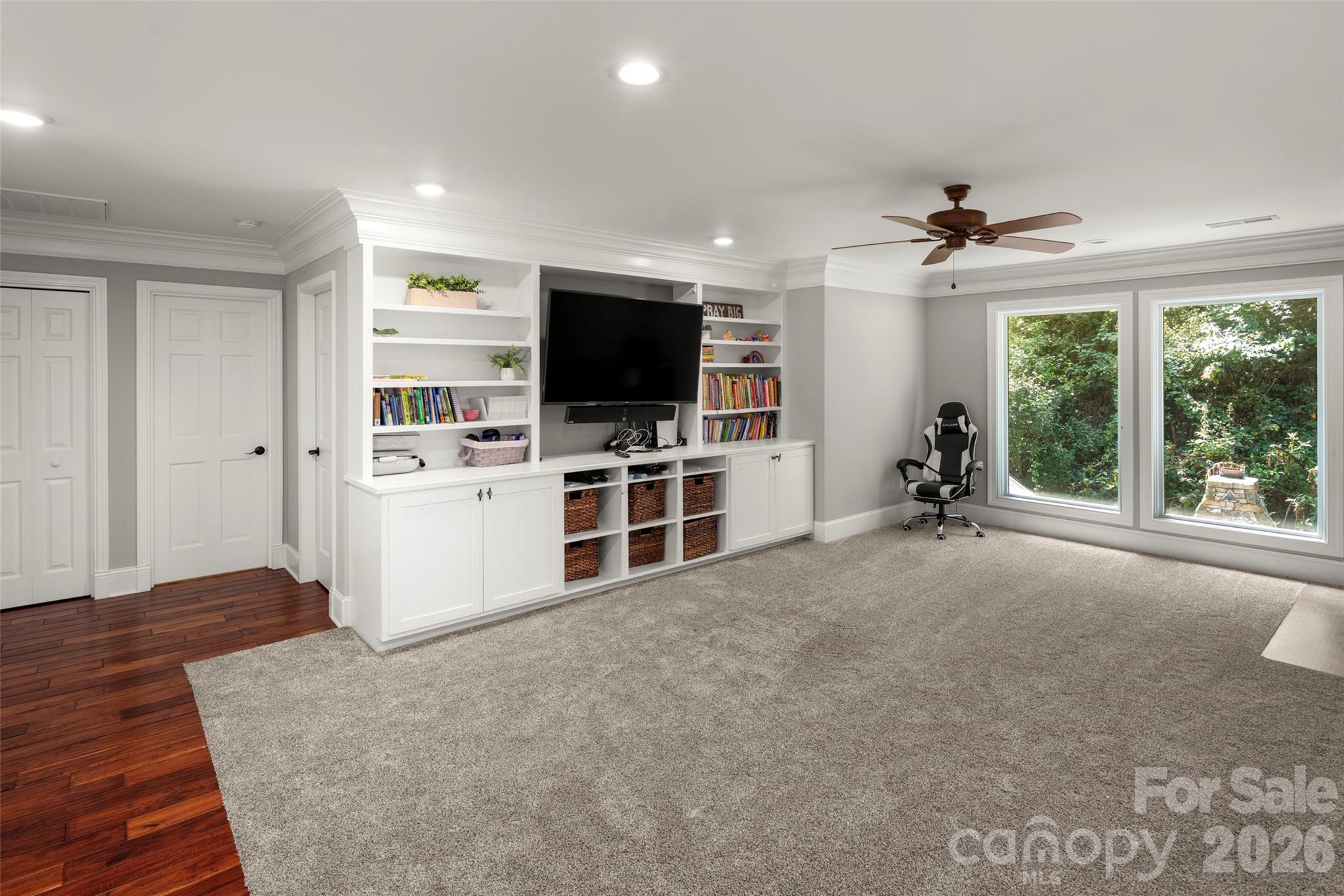 Single Family Residence at 349 View Rock Lane, Hendersonville, photo 24 of 48