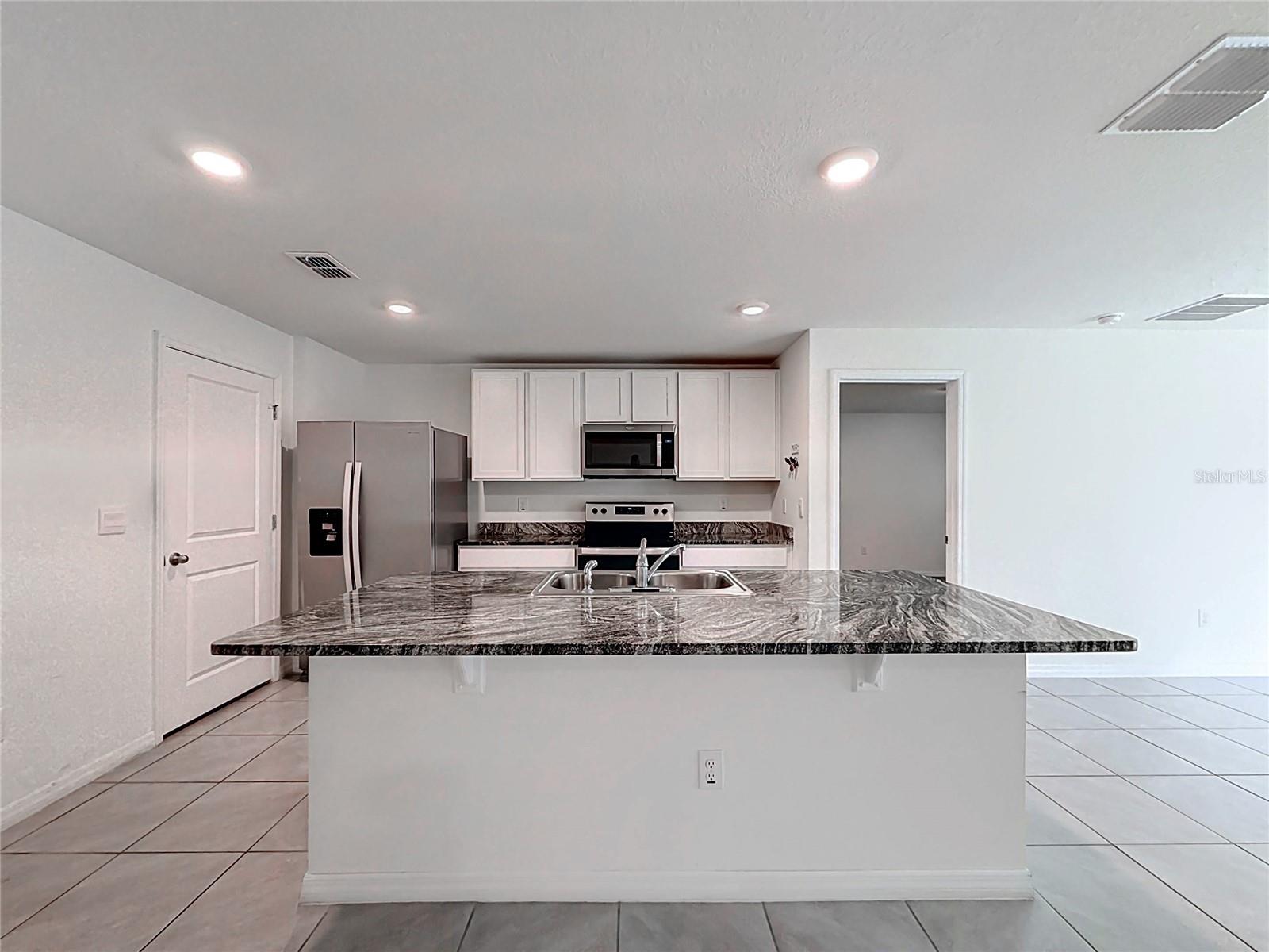 Single Family Residence at 7161 SW 135TH PL, OCALA, photo 6 of 54