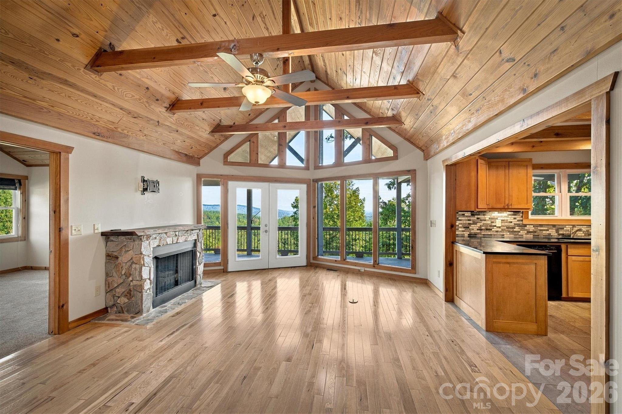 Single Family Residence at 2262 Grandview Peaks Drive, Nebo, photo 13 of 39