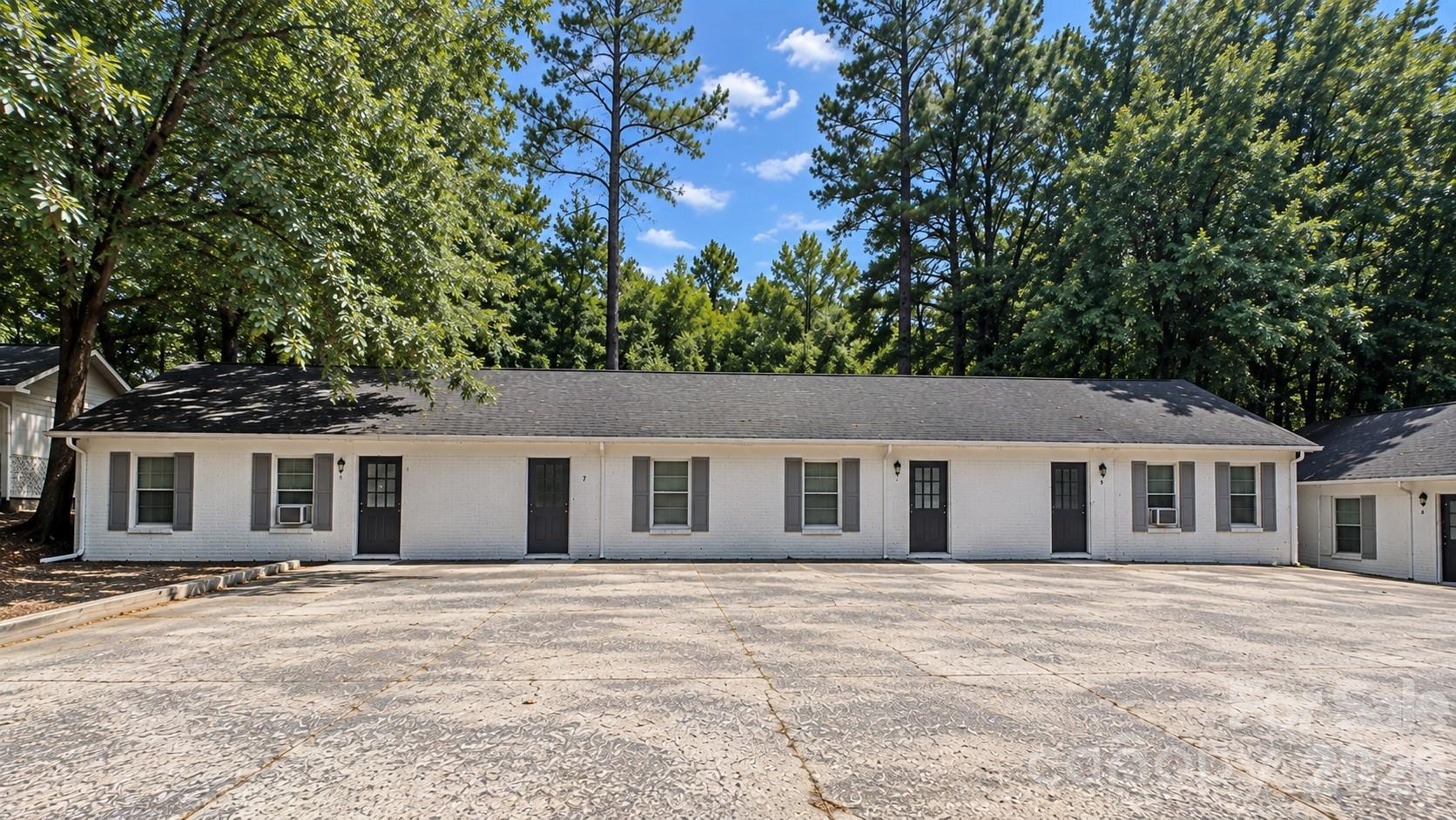 595 Betty Street