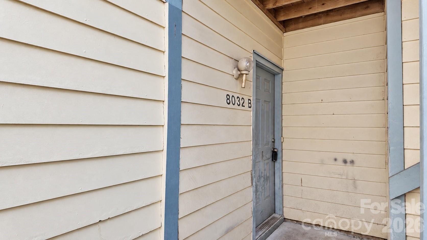 Condominium at 8032 Tremaine Court, Charlotte, photo 3 of 20