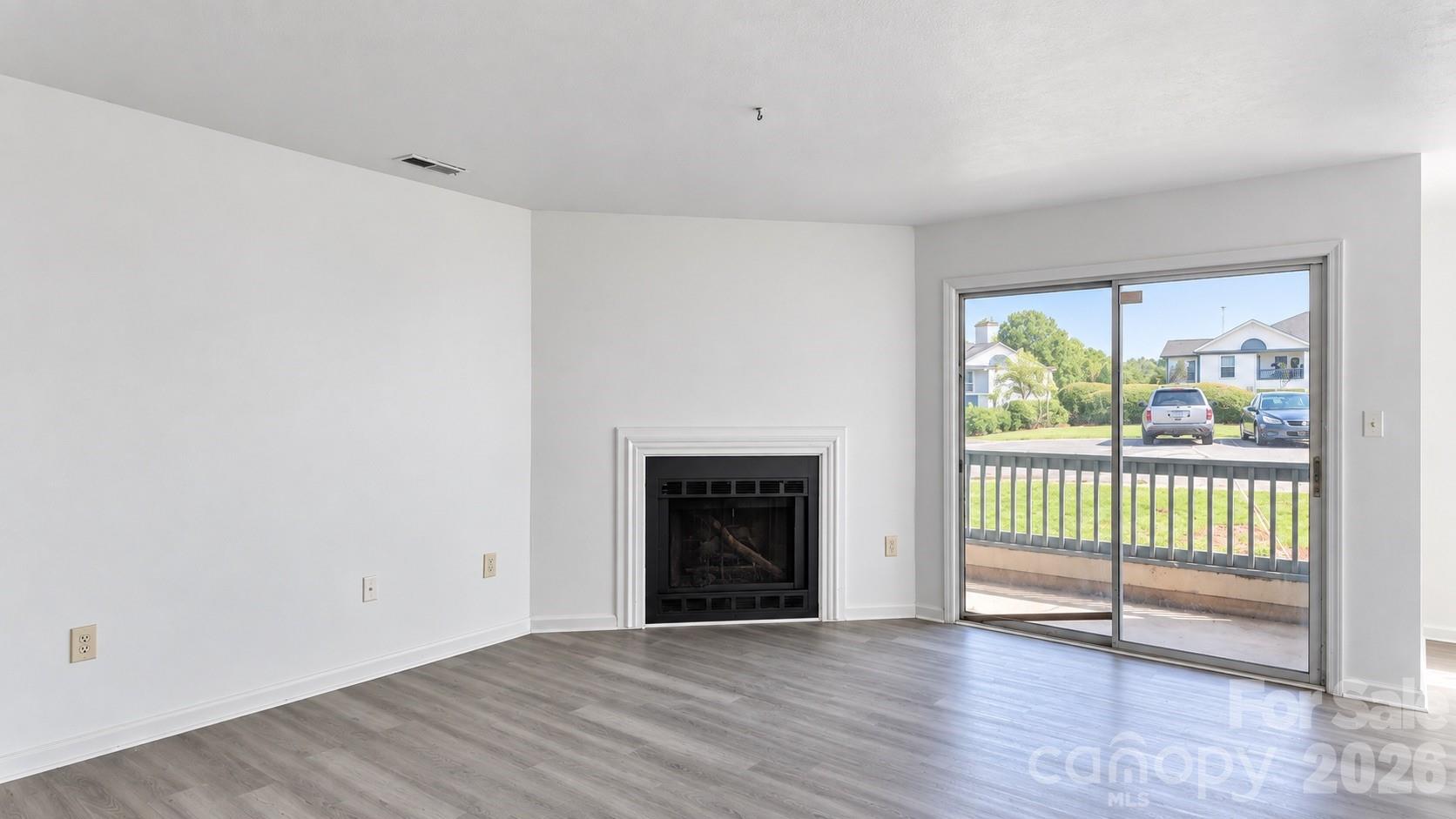 Condominium at 8032 Tremaine Court, Charlotte, photo 10 of 20