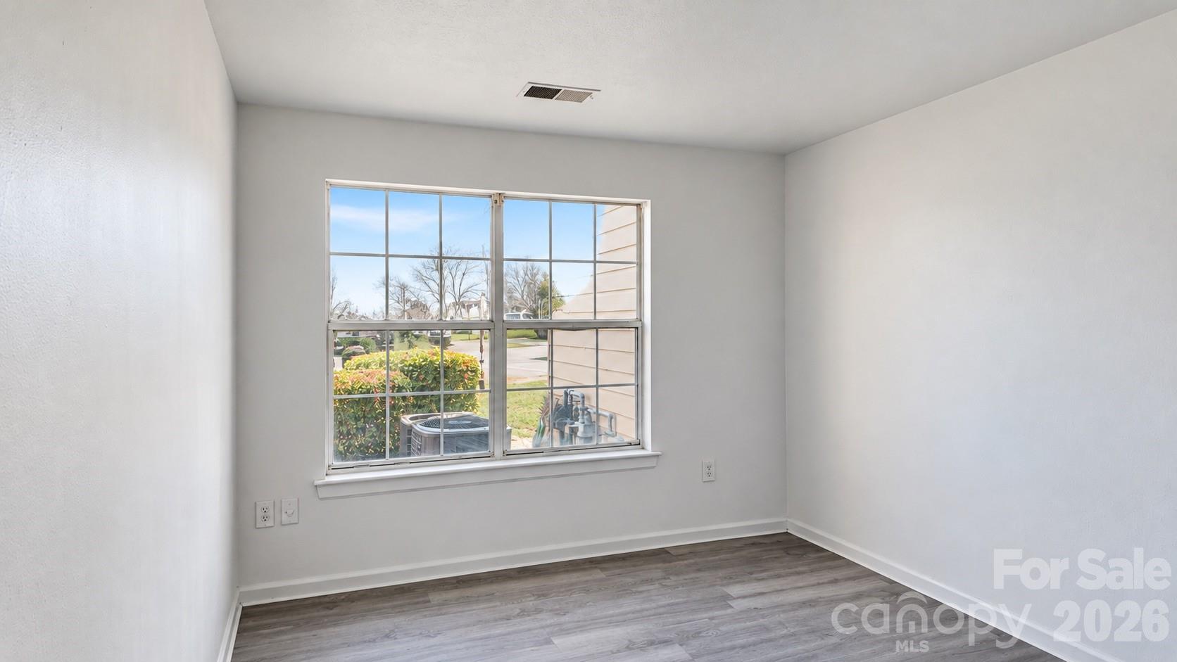Condominium at 8032 Tremaine Court, Charlotte, photo 13 of 20