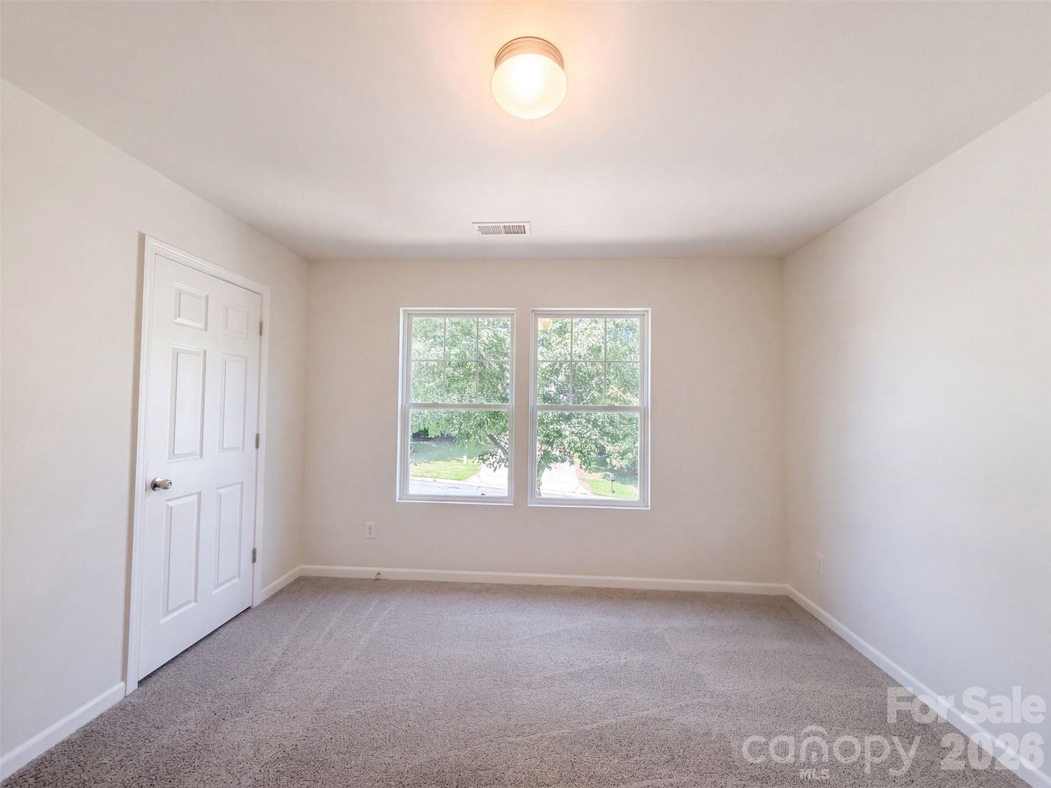 Single Family Residence at 112 Sheridan Court, Mooresville, photo 11 of 16