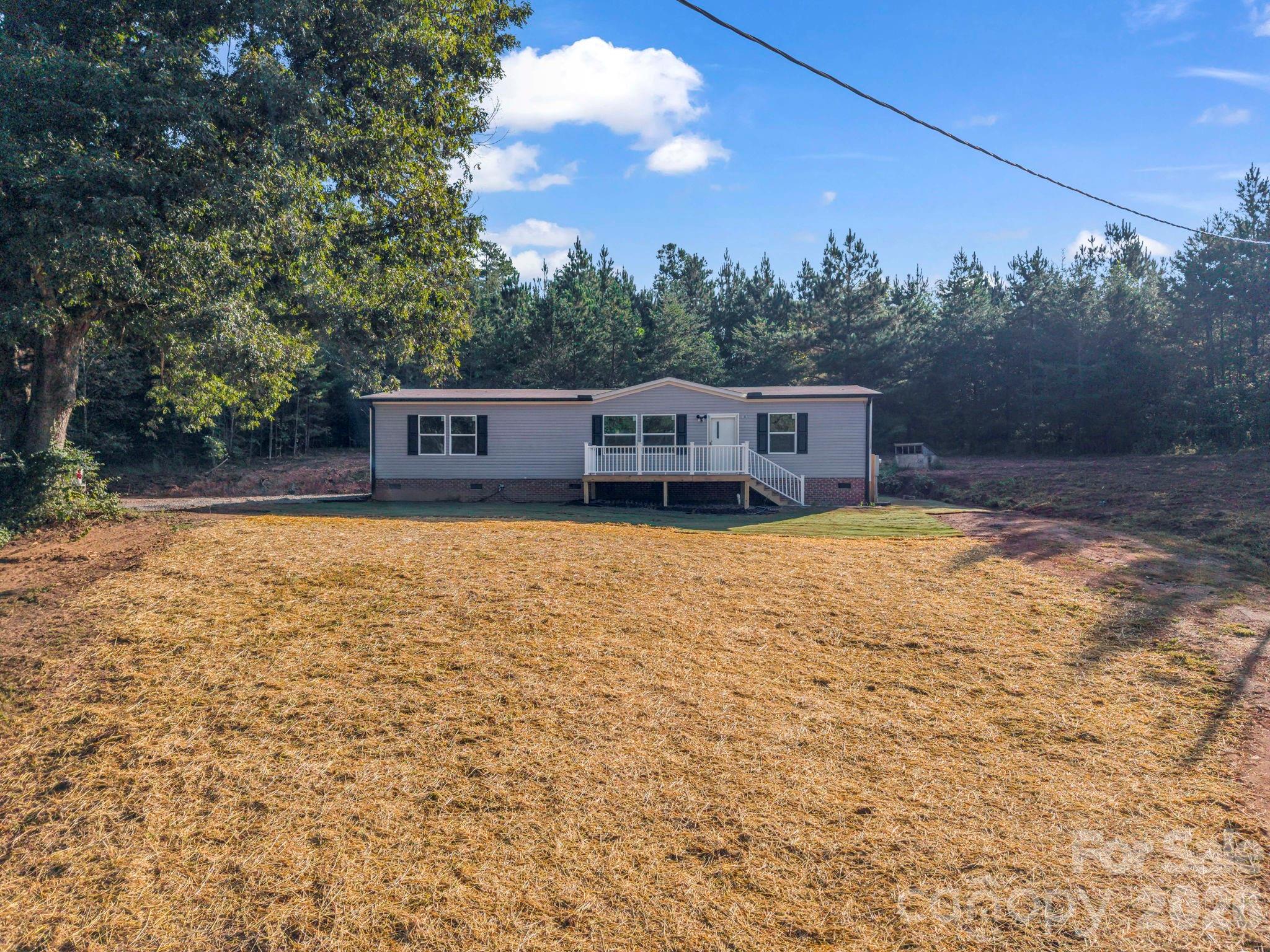 Front Yard - 184 Crawford Hollow, Rutherfordton