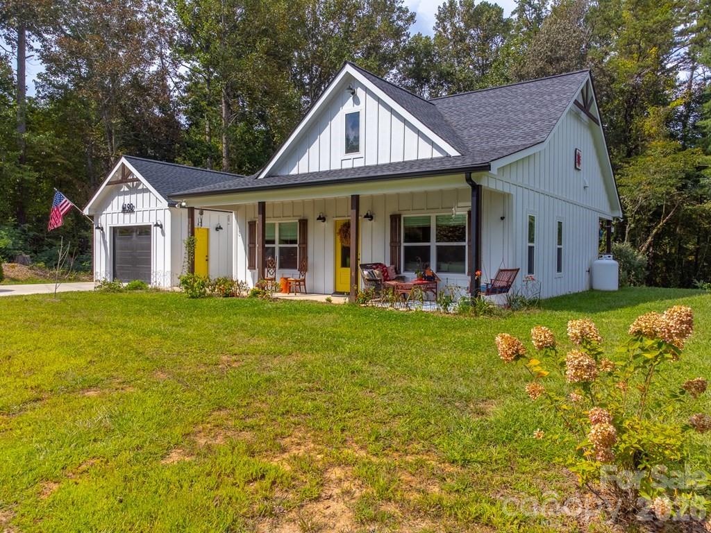 Single Family Residence at 190 FORT HEMBREE Road, Hayesville, photo 3 of 18