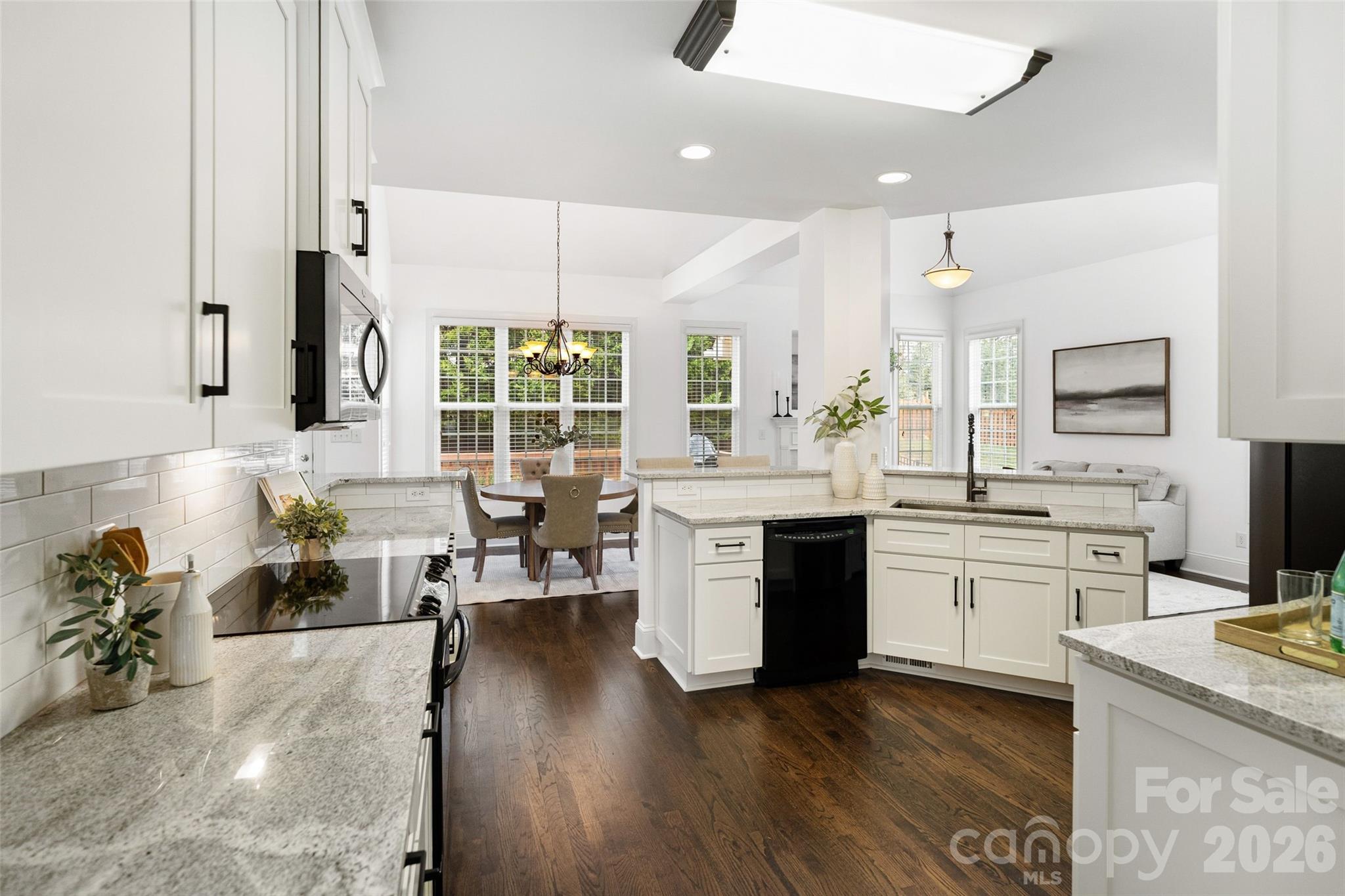 Single Family Residence at 1588 Essex Hall Drive, Rock Hill, photo 16 of 39