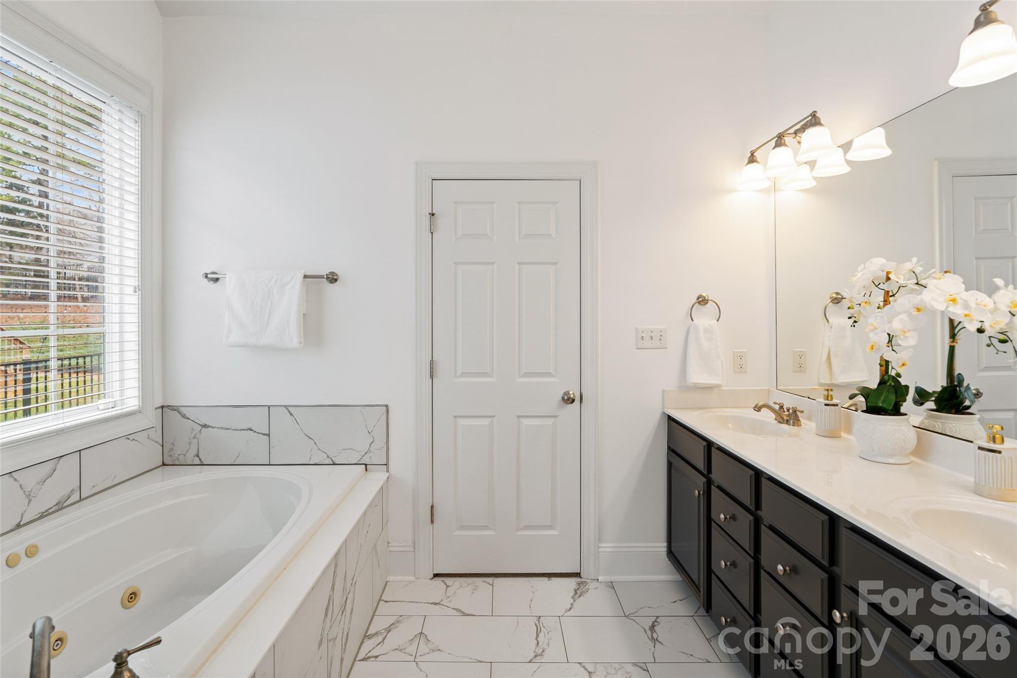 Single Family Residence at 1588 Essex Hall Drive, Rock Hill, photo 24 of 39