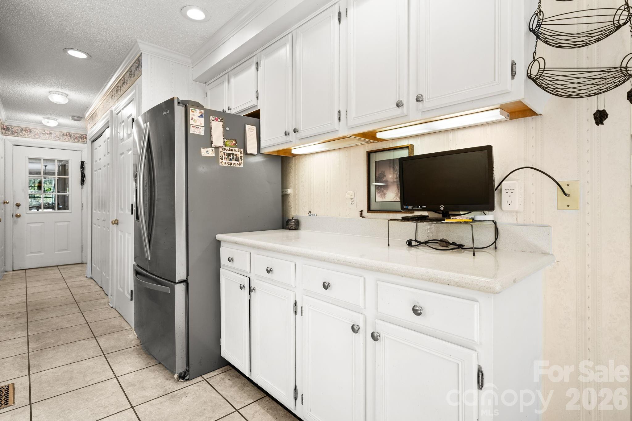Single Family Residence at 2036 Picnic Drive, Newton, photo 12 of 45