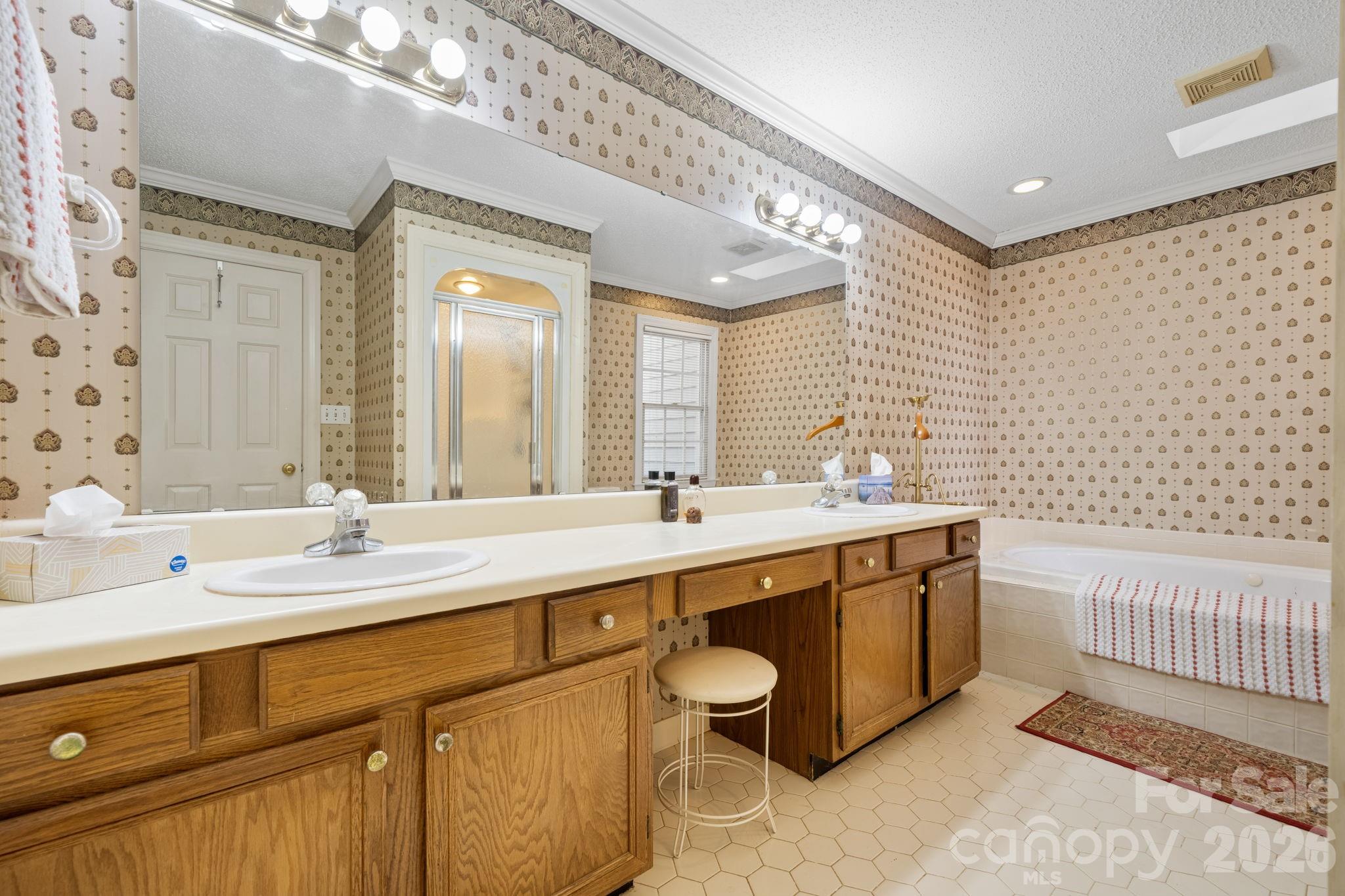 Single Family Residence at 2036 Picnic Drive, Newton, photo 16 of 45