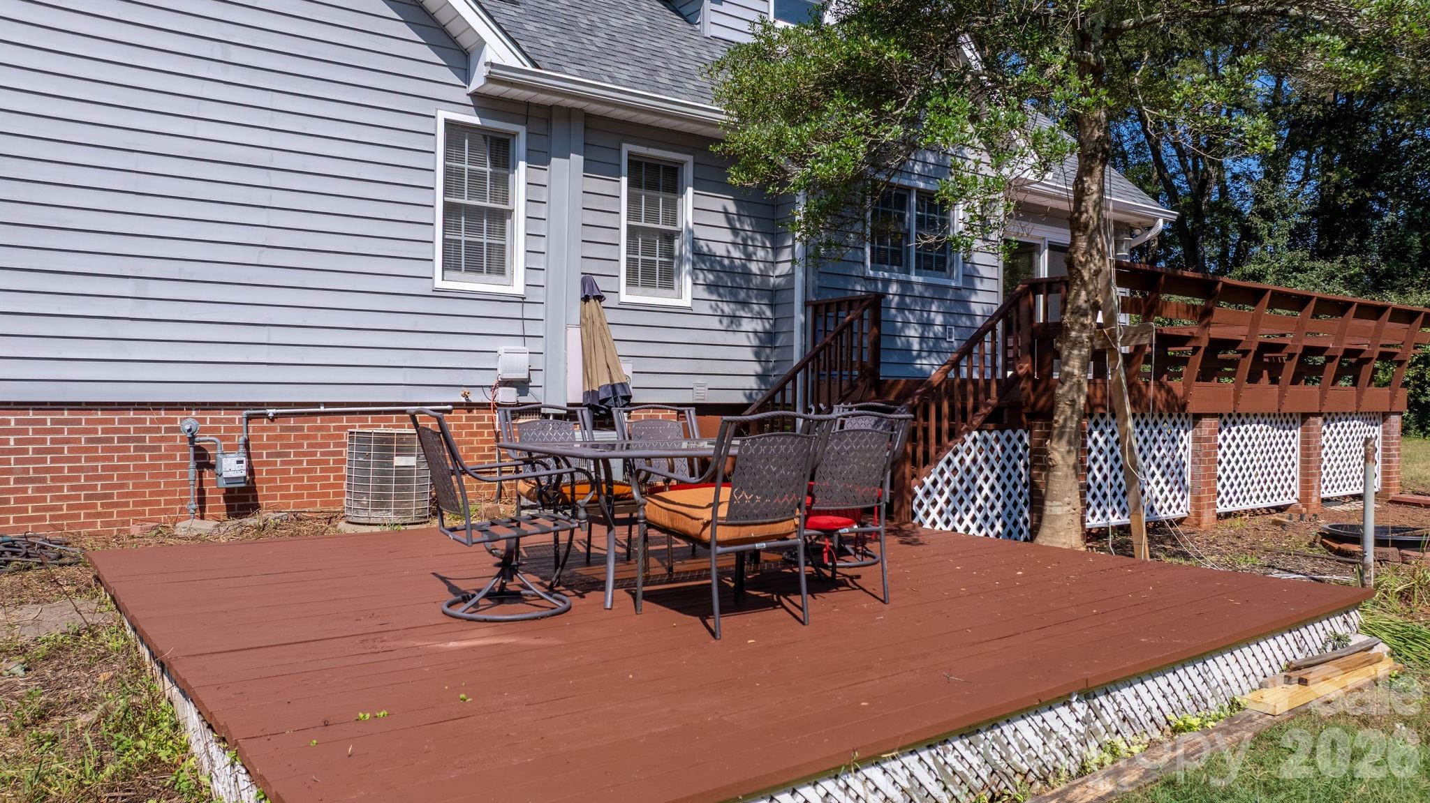 Single Family Residence at 2036 Picnic Drive, Newton, photo 31 of 45