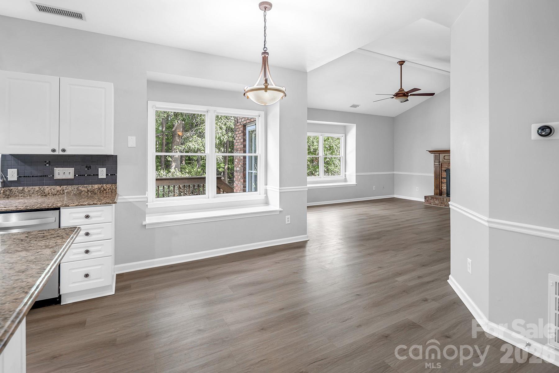 Single Family Residence at 5016 Hickory Lake Lane, Matthews, photo 19 of 48