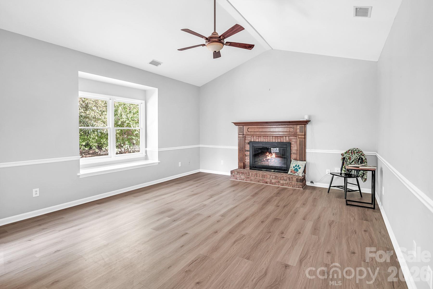 Single Family Residence at 5016 Hickory Lake Lane, Matthews, photo 23 of 48