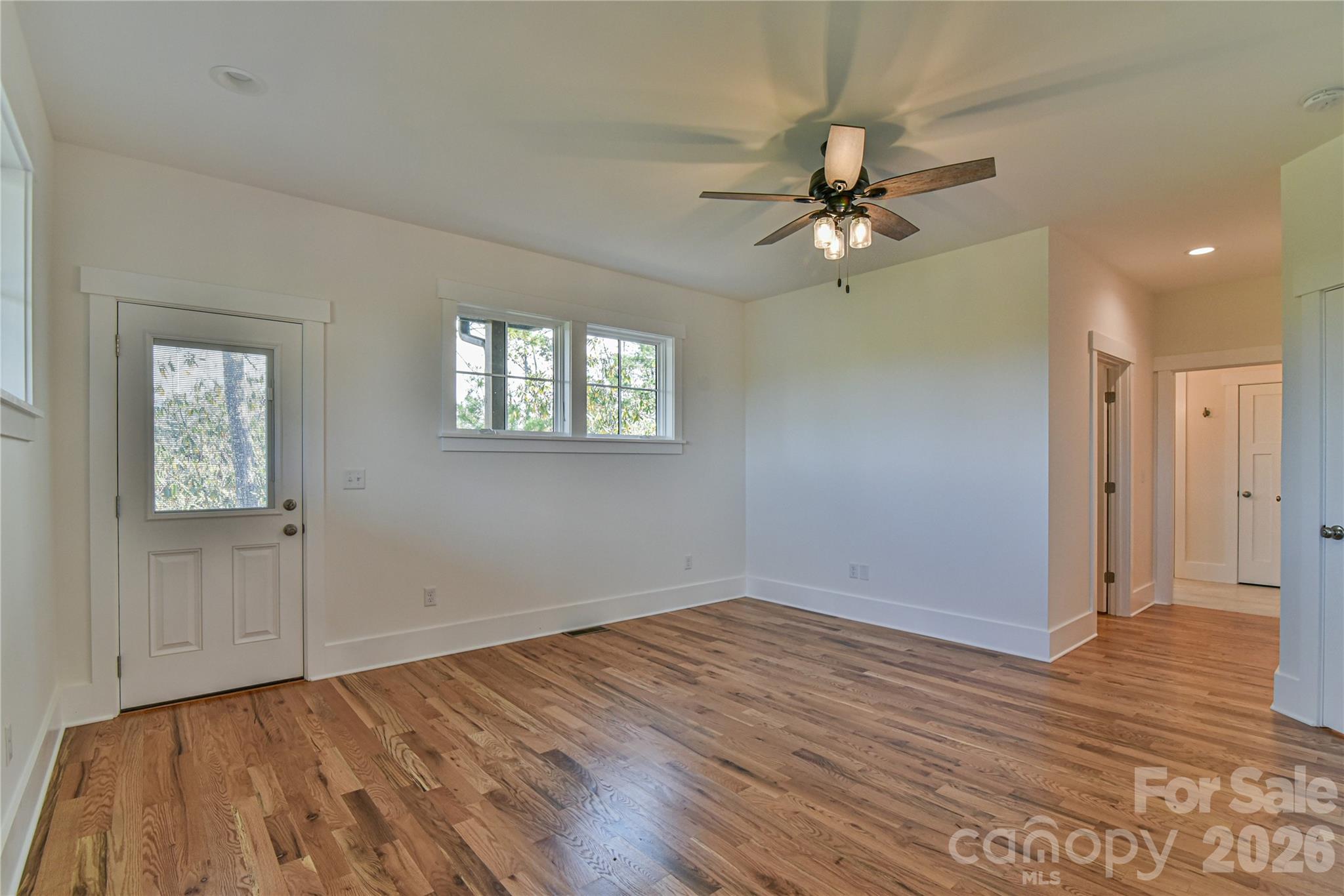 Single Family Residence at 71 Crossings Circle, Fairview, photo 14 of 48