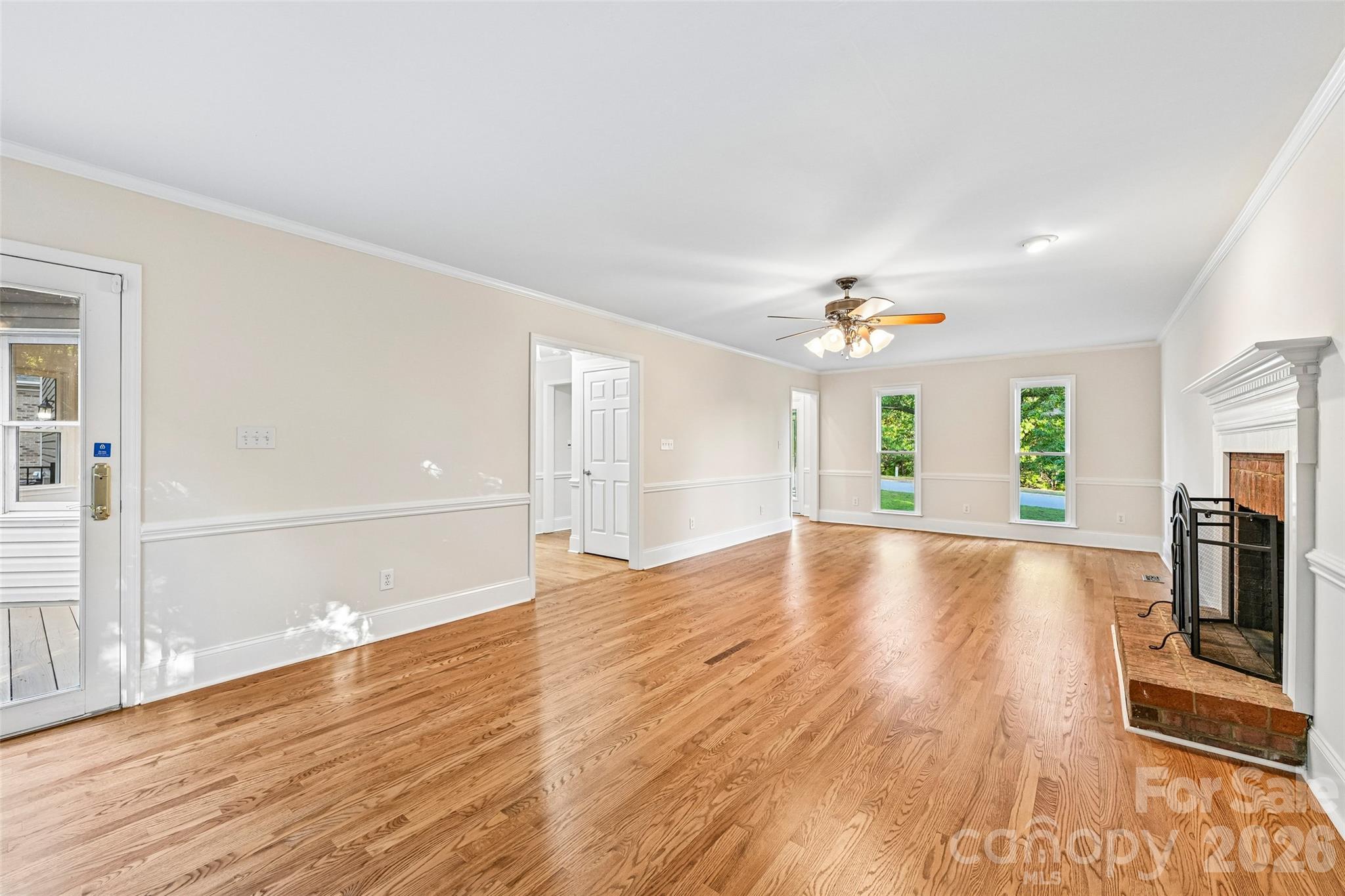 Single Family Residence at 122 W Tattersall Drive, Statesville, photo 9 of 41