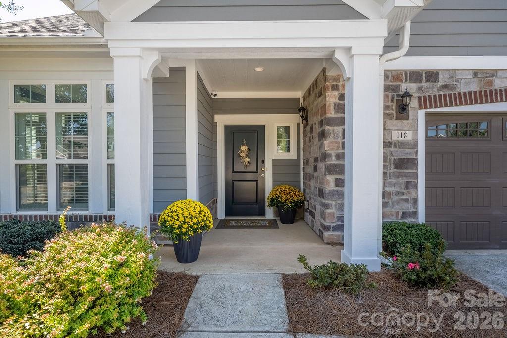 Single Family Residence at 118 Mercyview Lane, Mooresville, photo 2 of 35