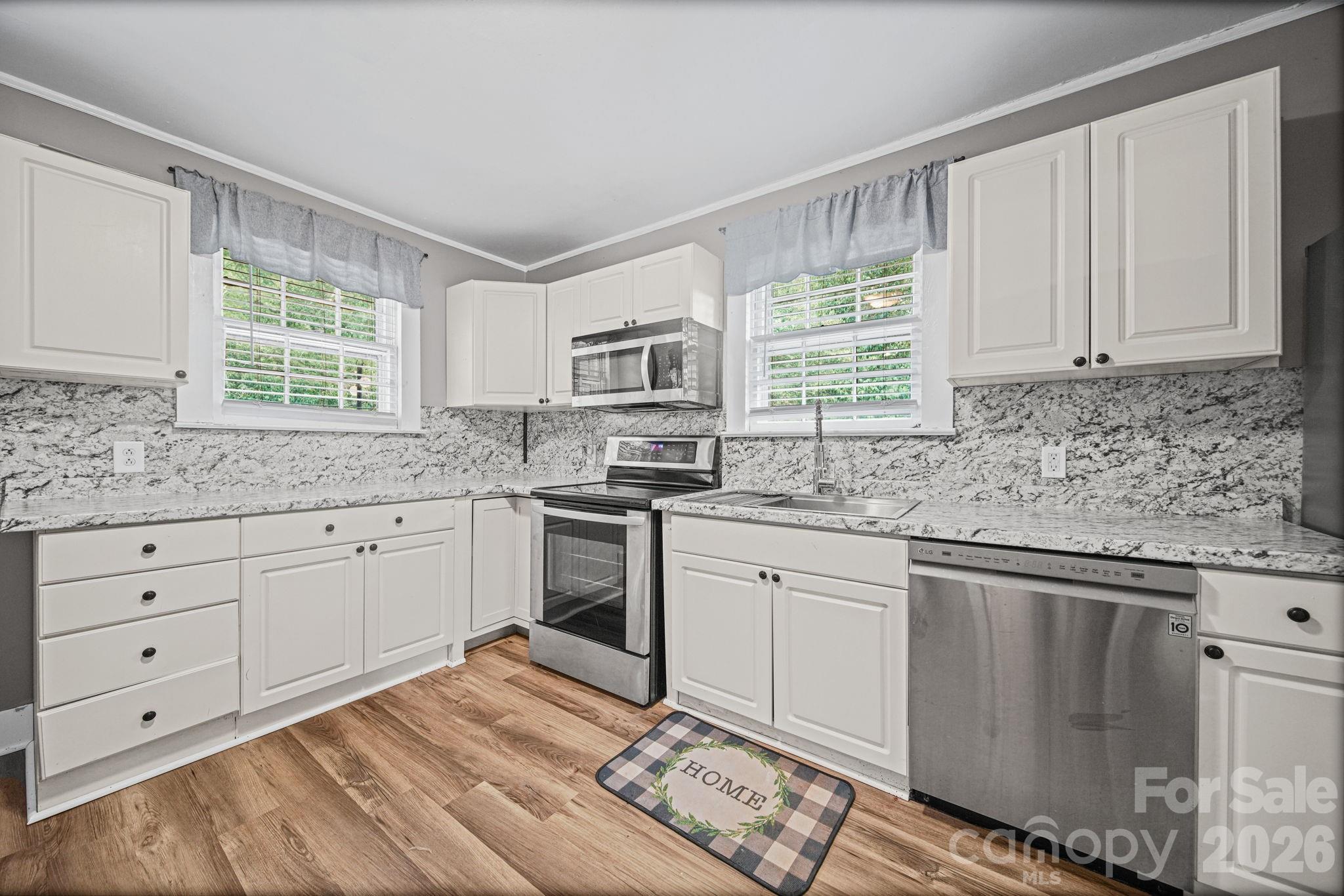 Single Family Residence at 823 Great Falls Highway, Chester, photo 10 of 28