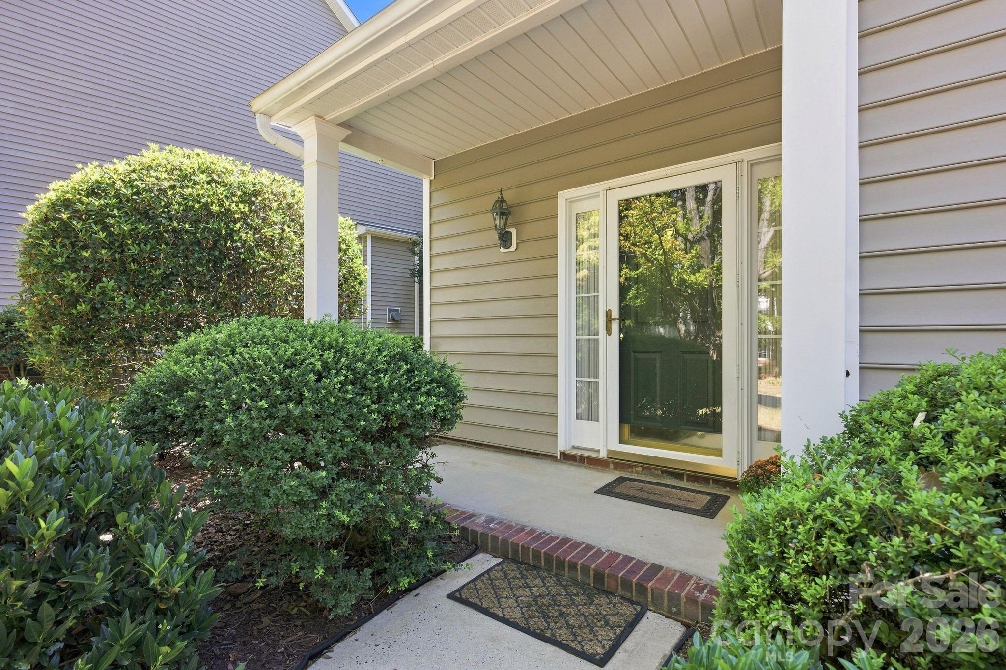 Single Family Residence at 10018 Glencrest Drive, Huntersville, photo 2 of 34