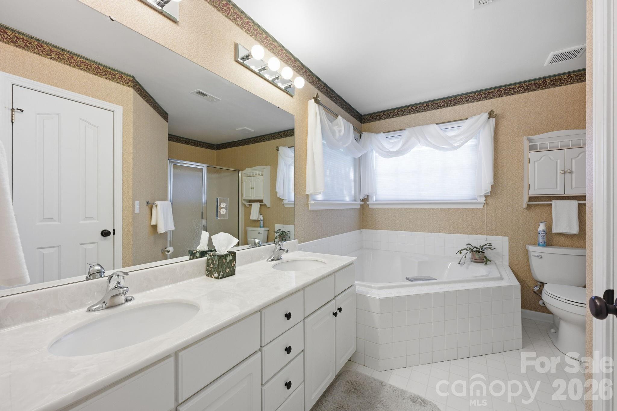 Primary Bath - 10018 Glencrest Drive, Huntersville