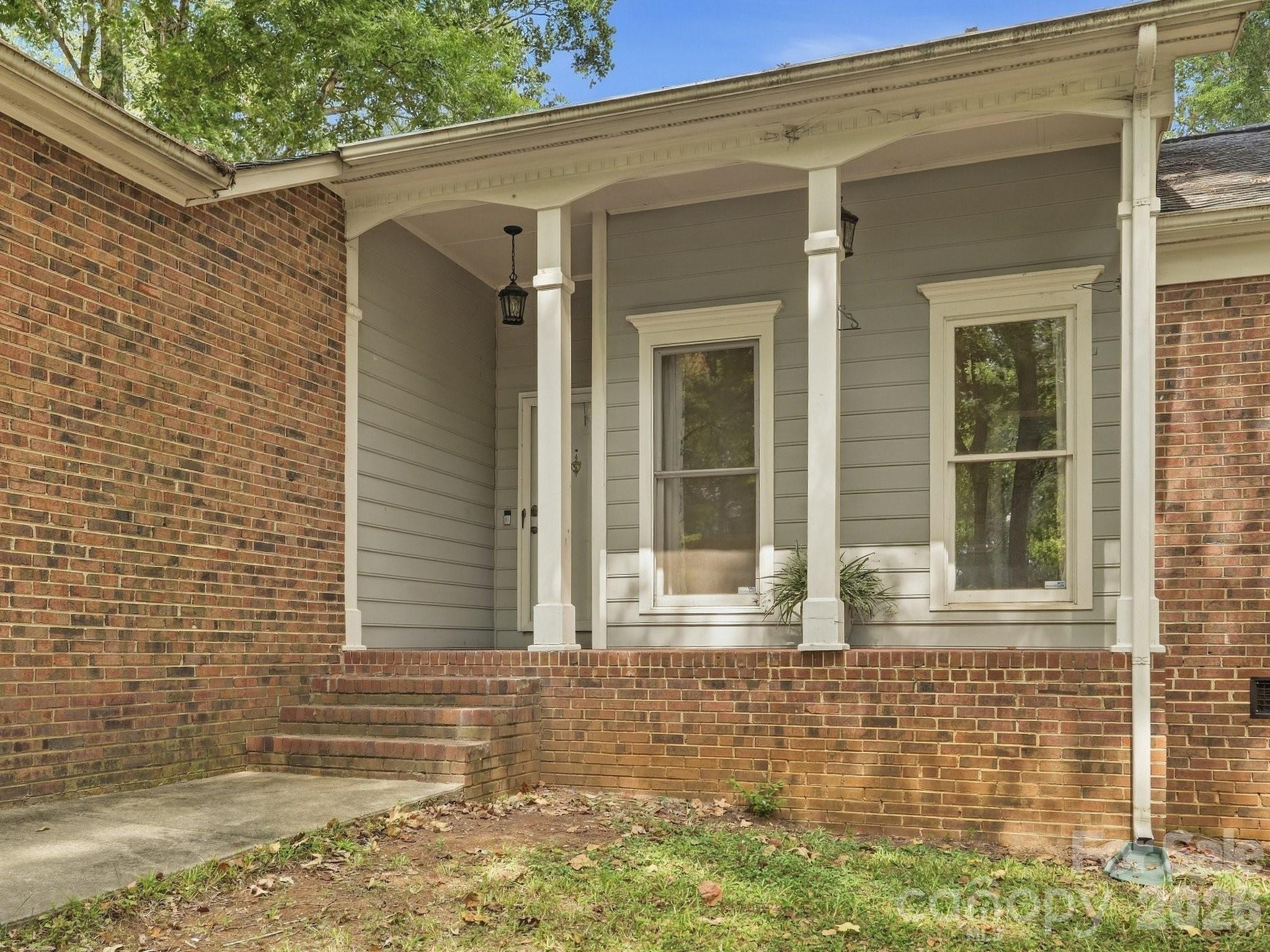 Single Family Residence at 504 Birnamwood Court, Fort Mill, photo 3 of 27