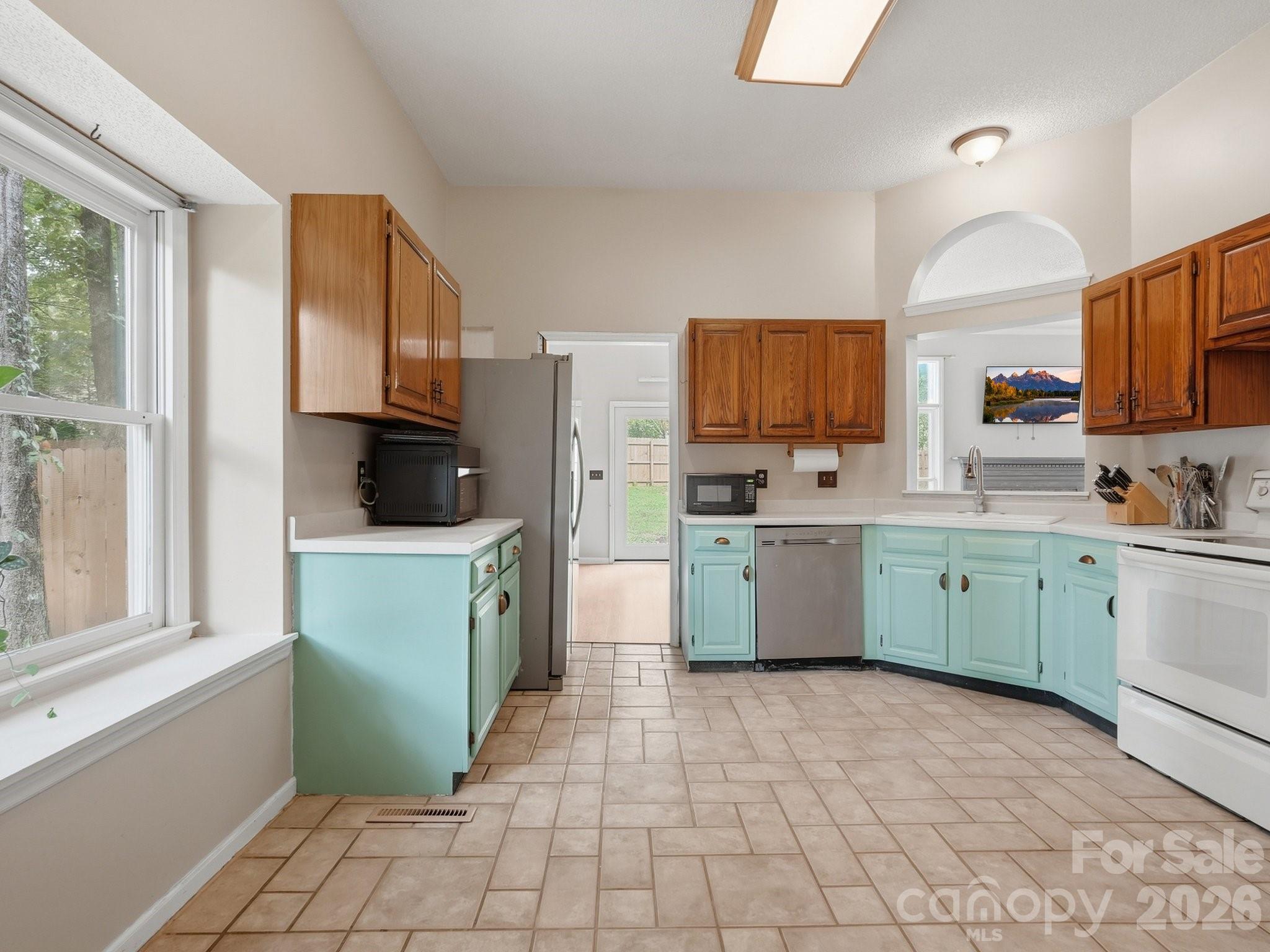 Kitchen - 504 Birnamwood Court, Fort Mill