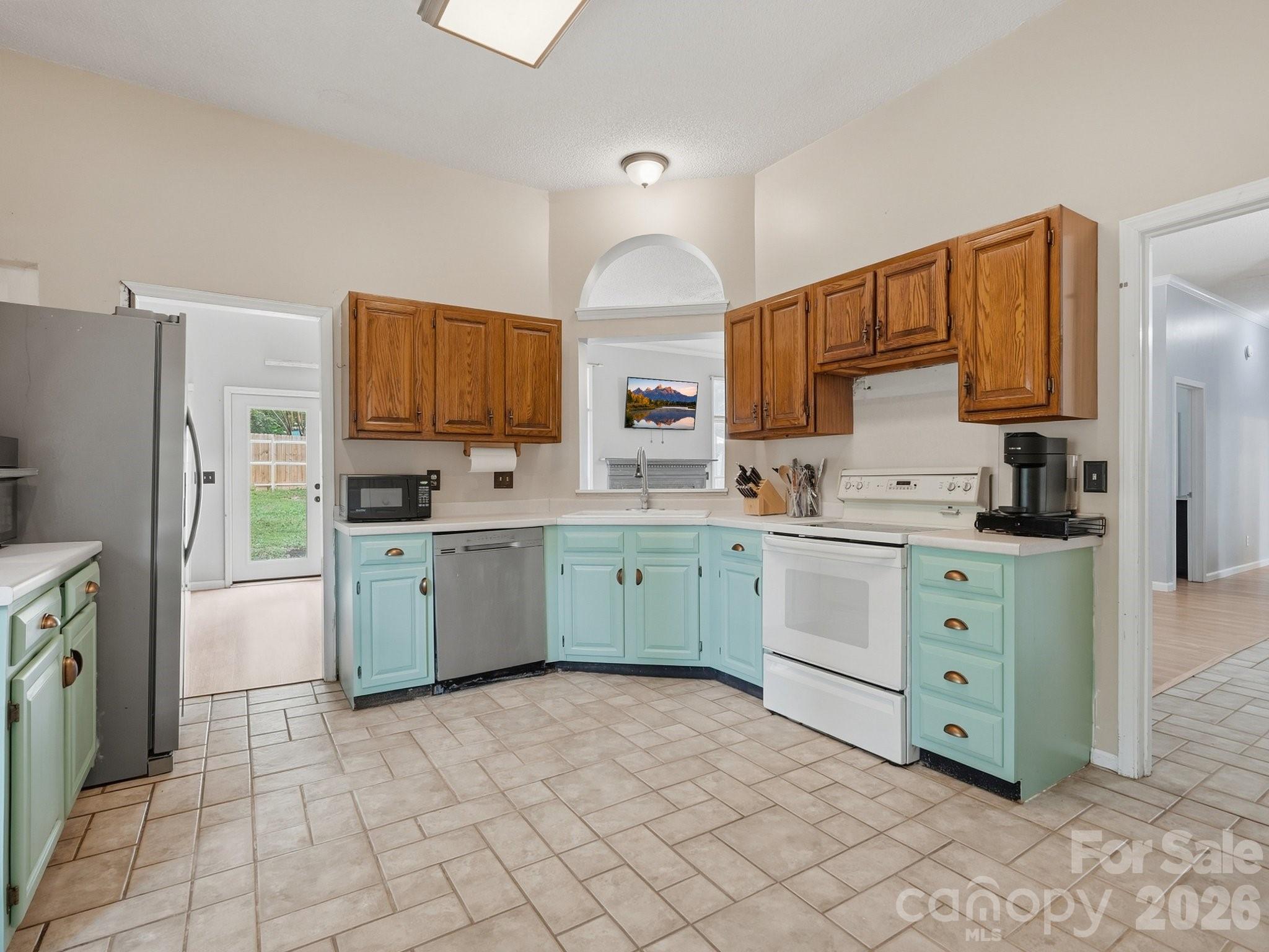 Single Family Residence at 504 Birnamwood Court, Fort Mill, photo 14 of 27