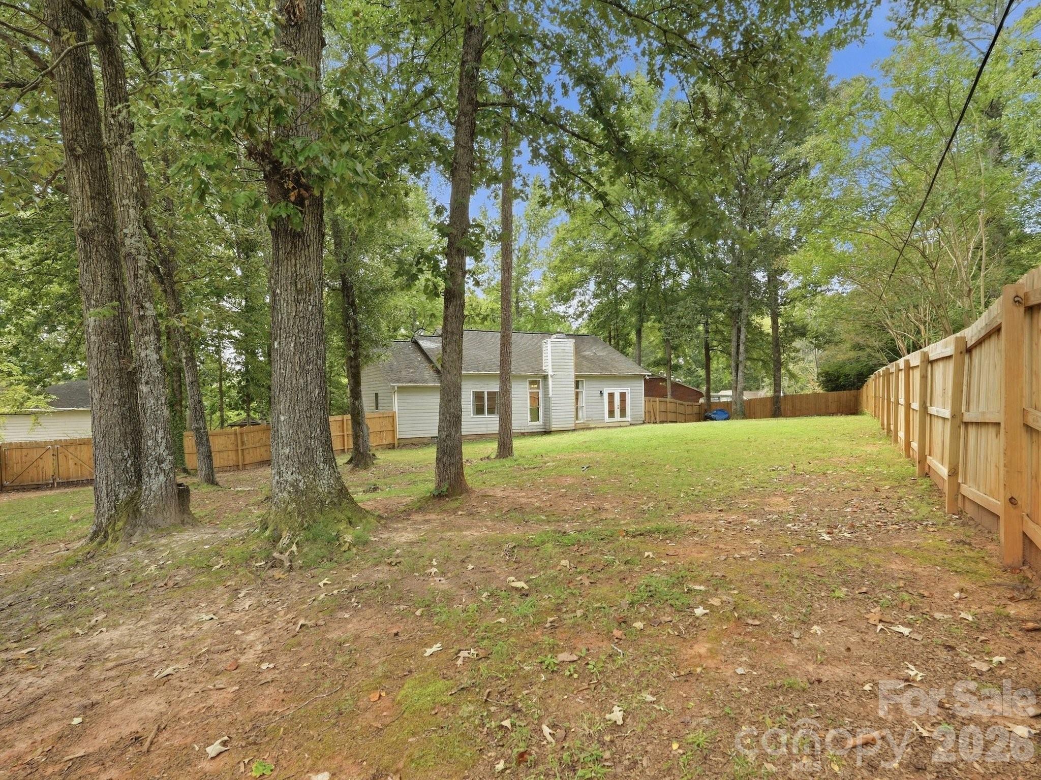Single Family Residence at 504 Birnamwood Court, Fort Mill, photo 24 of 27