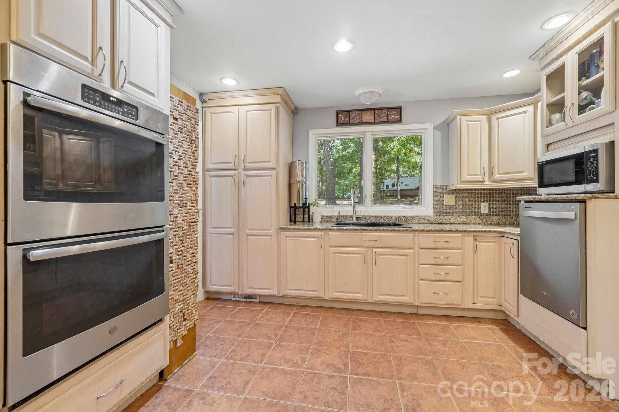 Single Family Residence at 2701 Cedar Trail Lane, Wingate, photo 8 of 48