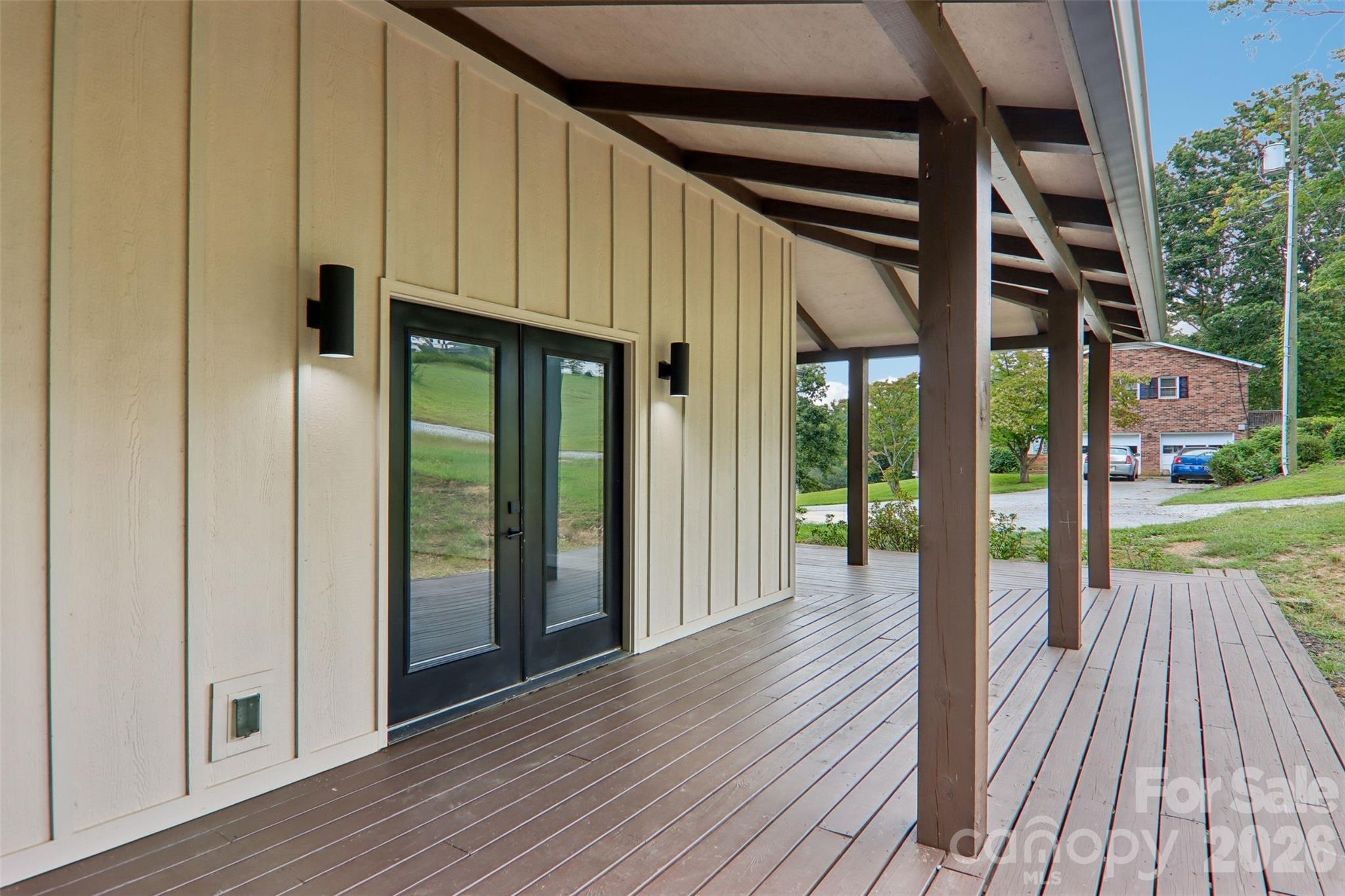 Single Family Residence at 157 Allen Drive, Fletcher, photo 7 of 31