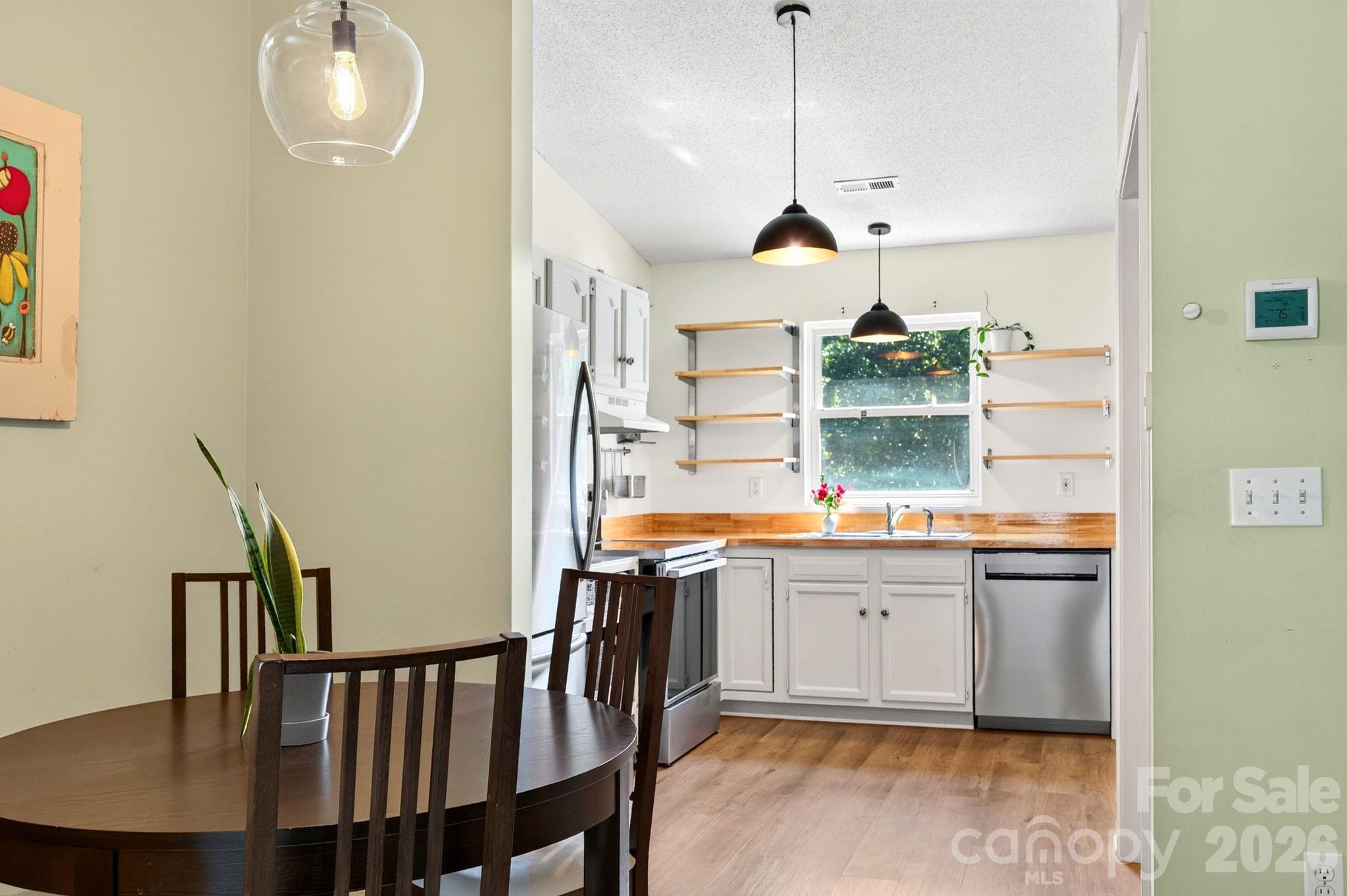 Condominium at 15 Krista Circle, Candler, photo 16 of 34