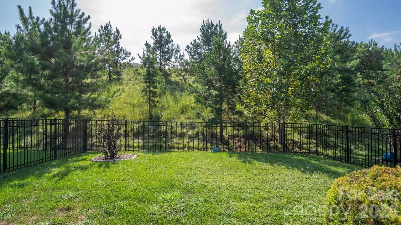 Single Family Residence at 4927 Looking Glass Trail, Denver, photo 2 of 48