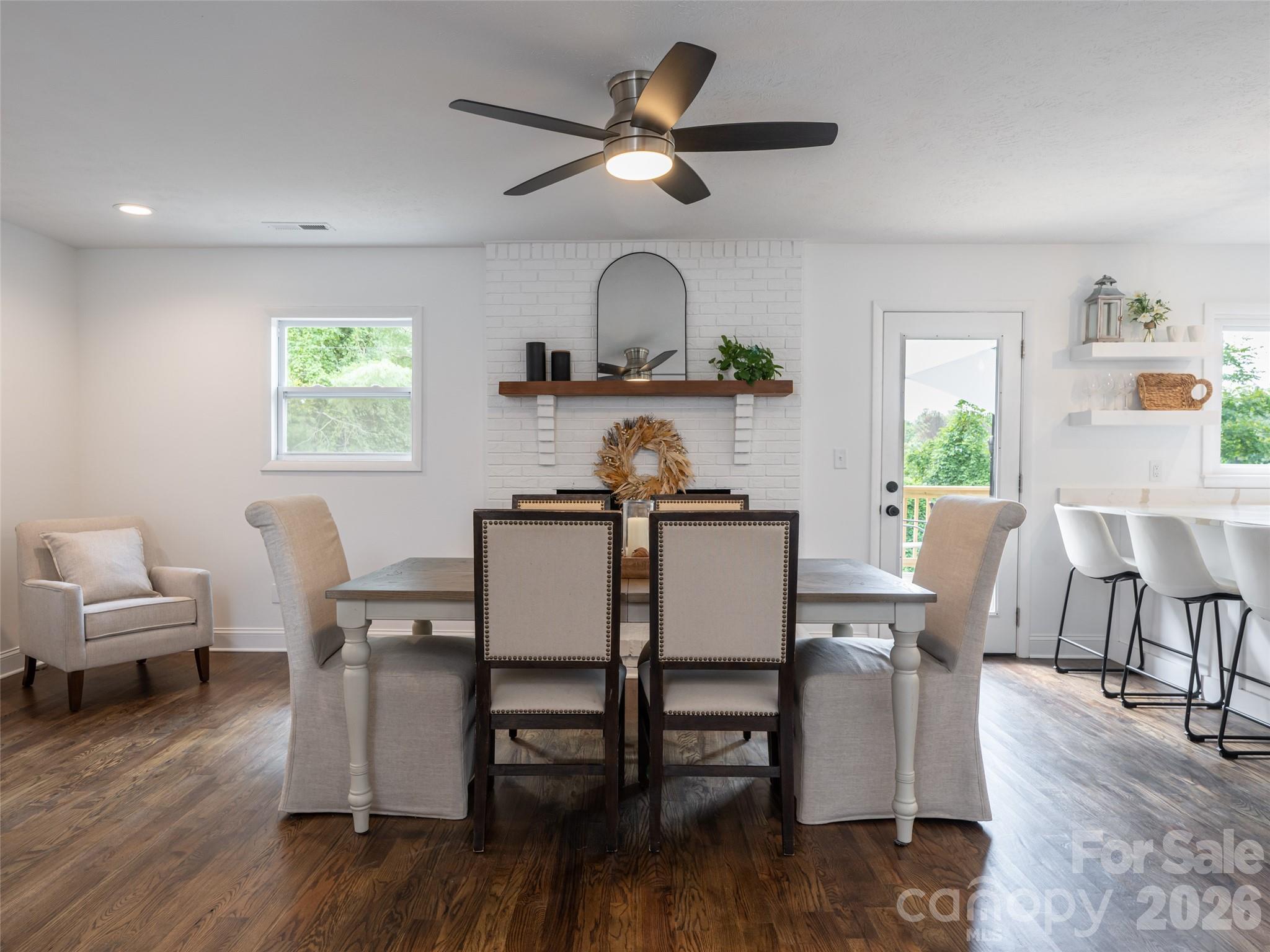 Single Family Residence at 21 W Chapel Road, Asheville, photo 10 of 46