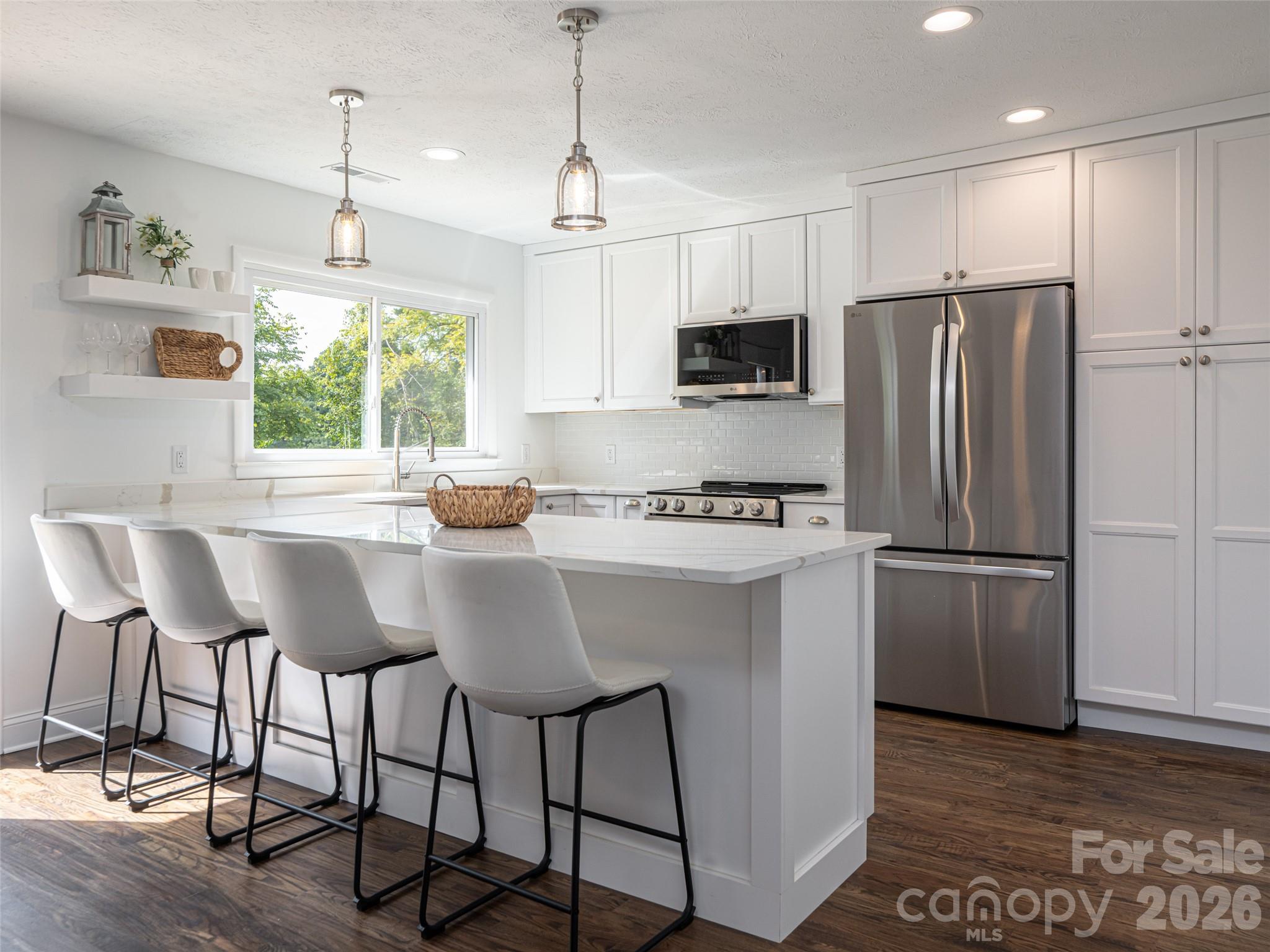 Single Family Residence at 21 W Chapel Road, Asheville, photo 13 of 46