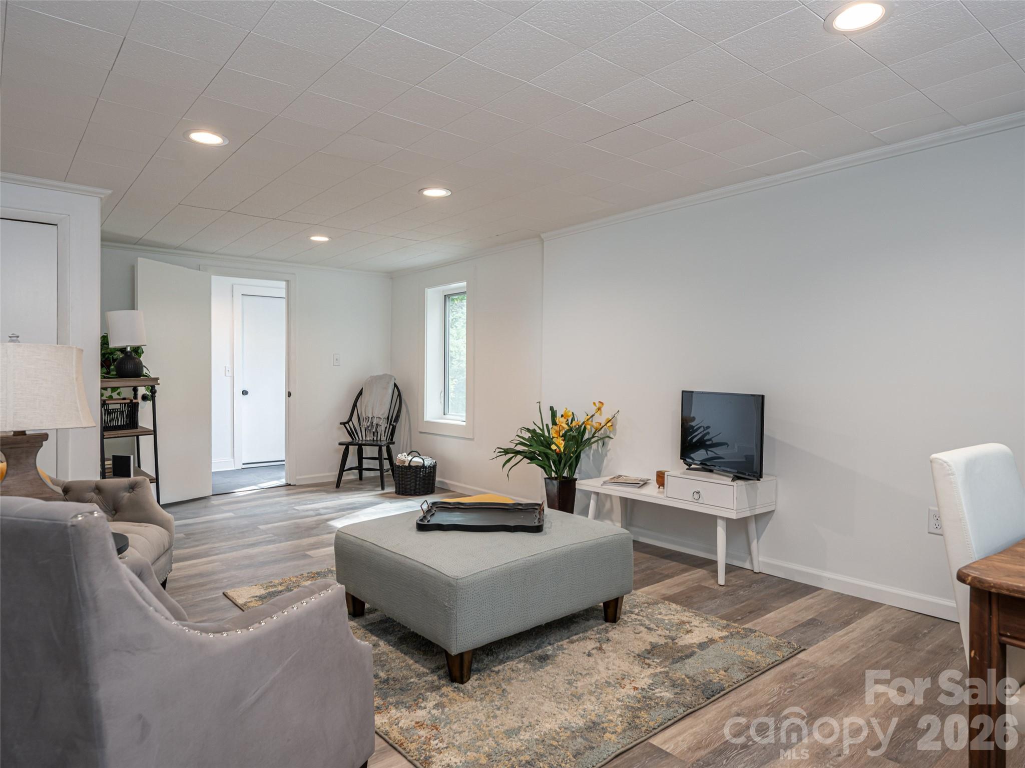 Single Family Residence at 21 W Chapel Road, Asheville, photo 31 of 46