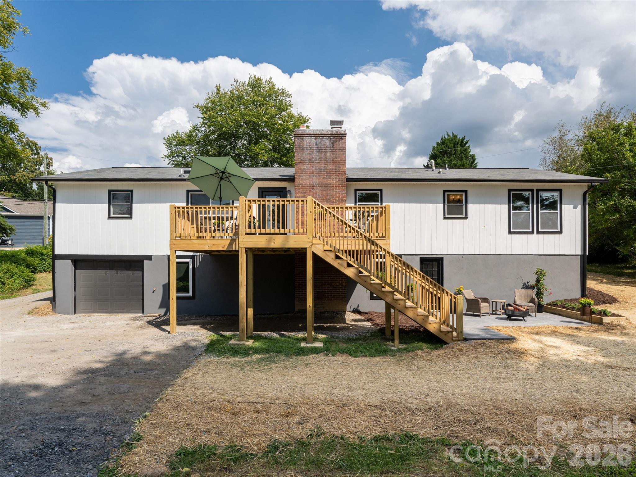 Single Family Residence at 21 W Chapel Road, Asheville, photo 41 of 46