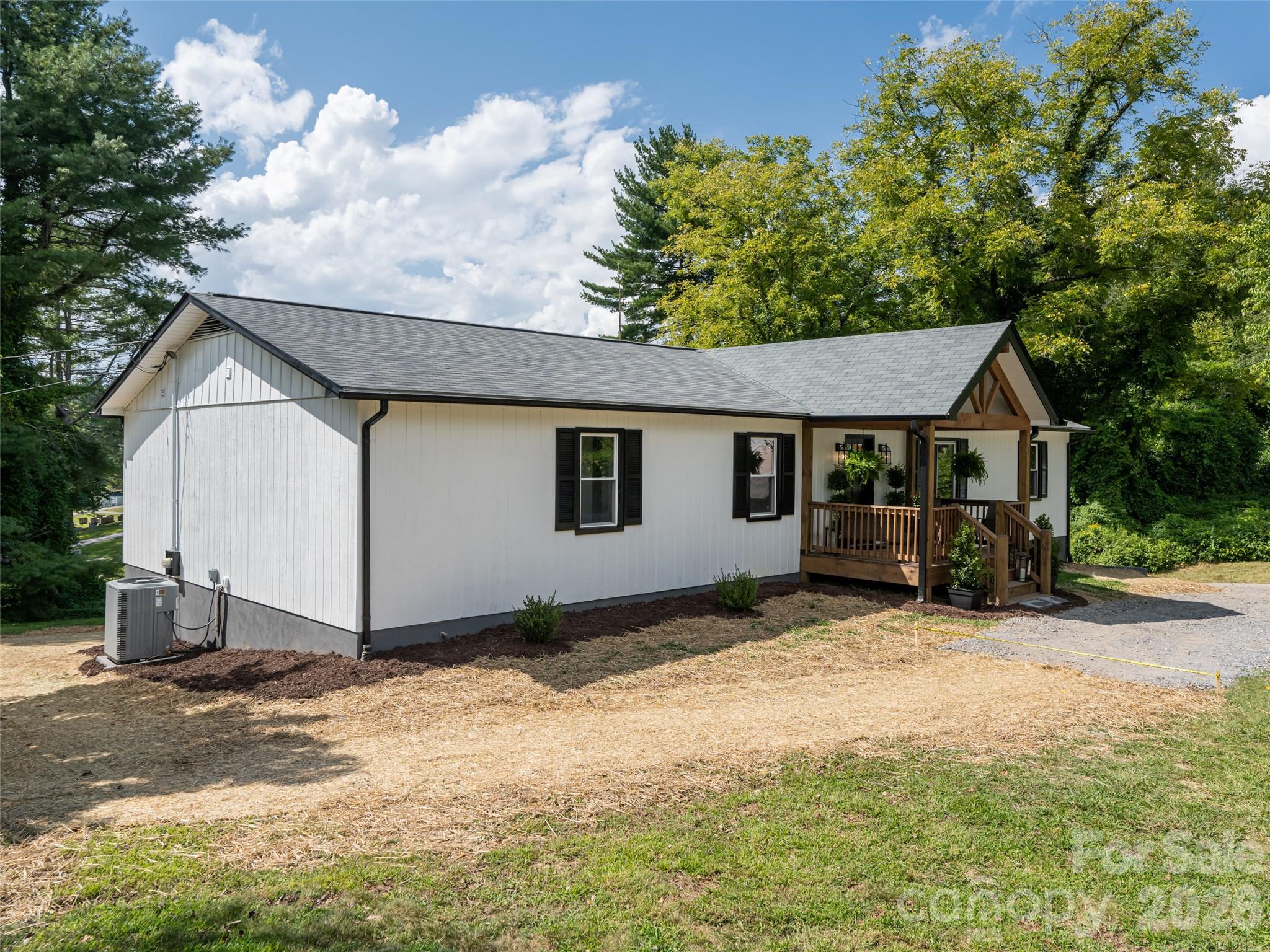 Single Family Residence at 21 W Chapel Road, Asheville, photo 46 of 46