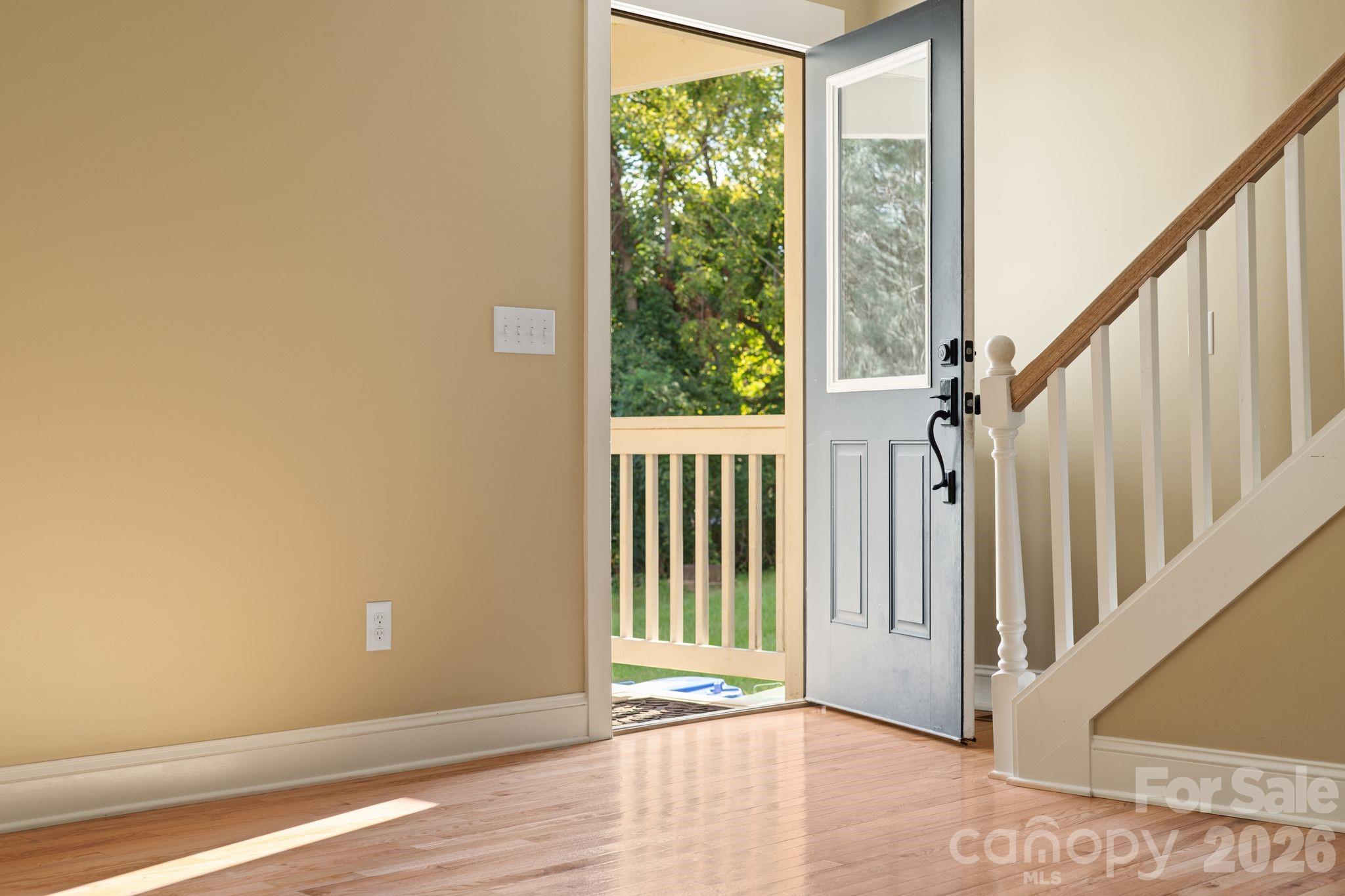 Single Family Residence at 8 Cottage Cove Lane, Asheville, photo 5 of 33