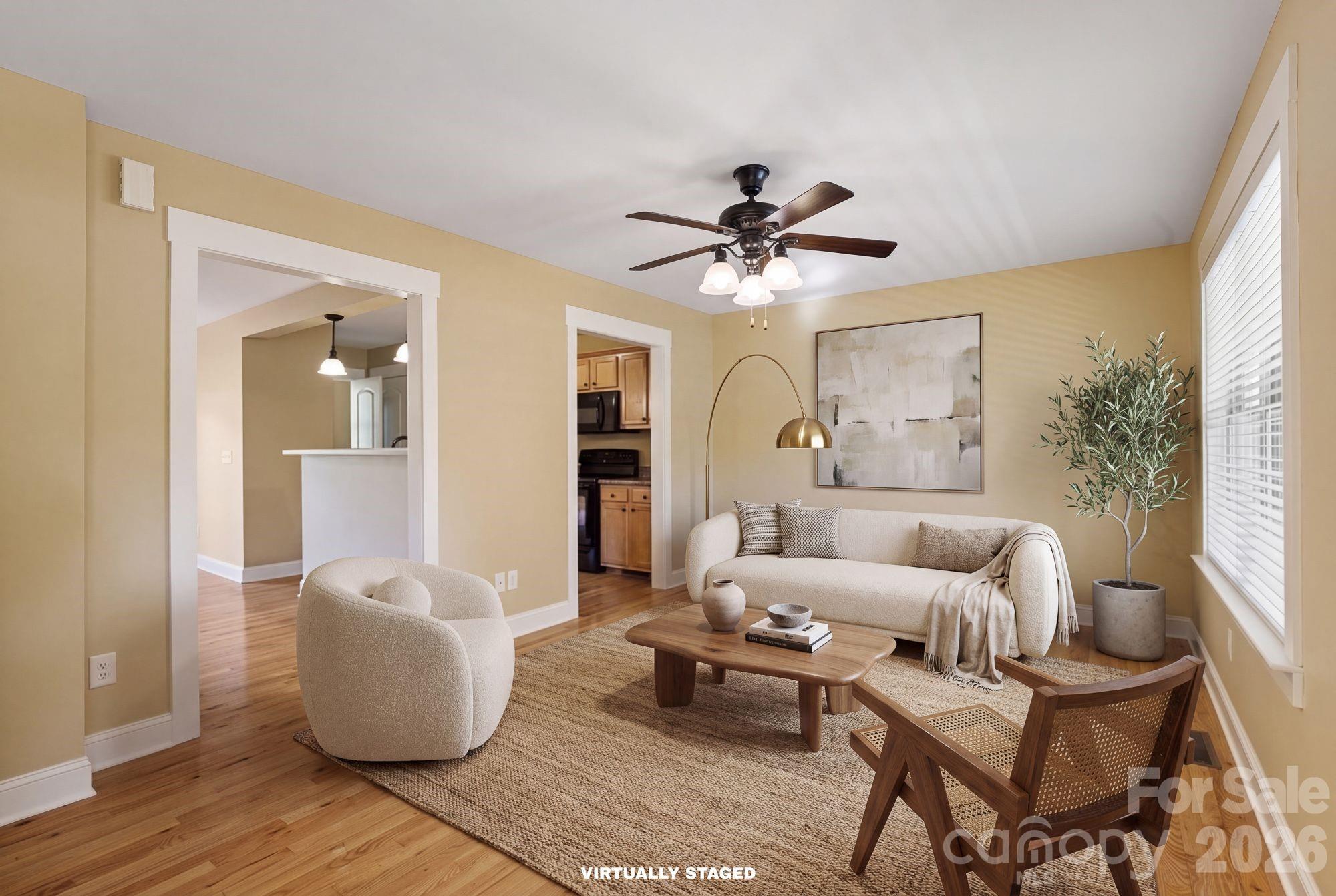 Single Family Residence at 8 Cottage Cove Lane, Asheville, photo 6 of 33