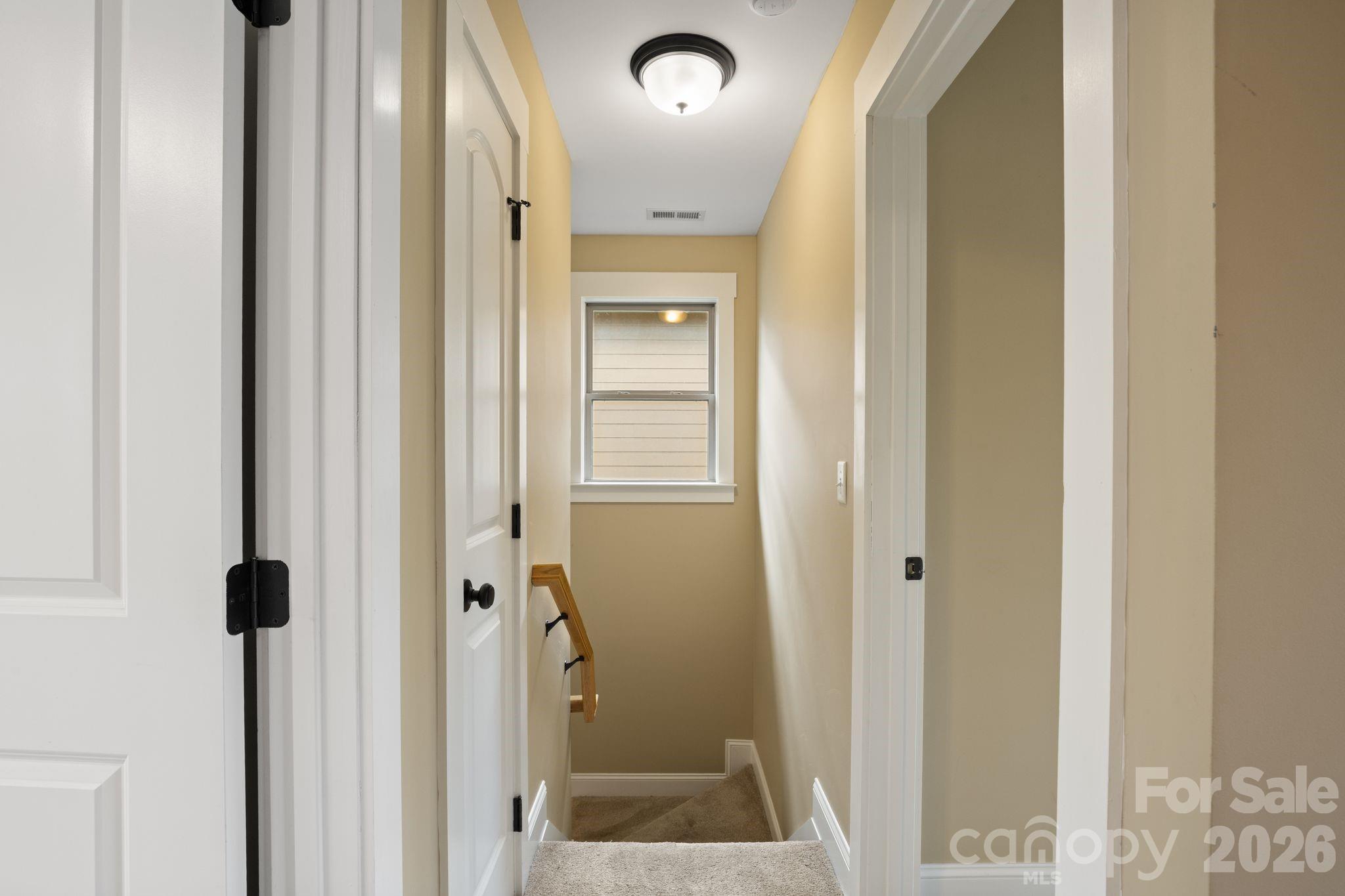 Single Family Residence at 8 Cottage Cove Lane, Asheville, photo 24 of 33