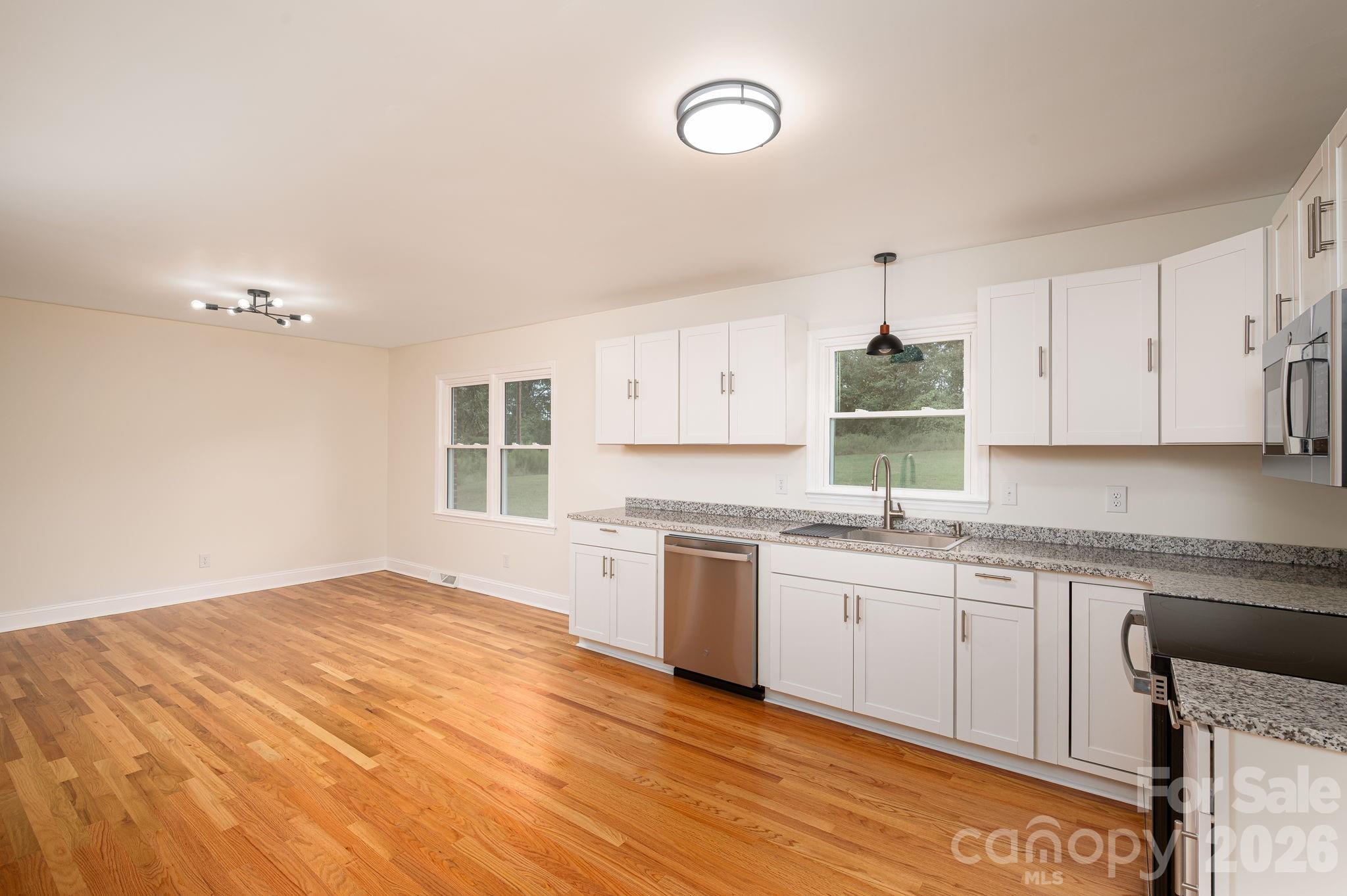 Single Family Residence at 1081 Redleaf Trail, Lincolnton, photo 7 of 38