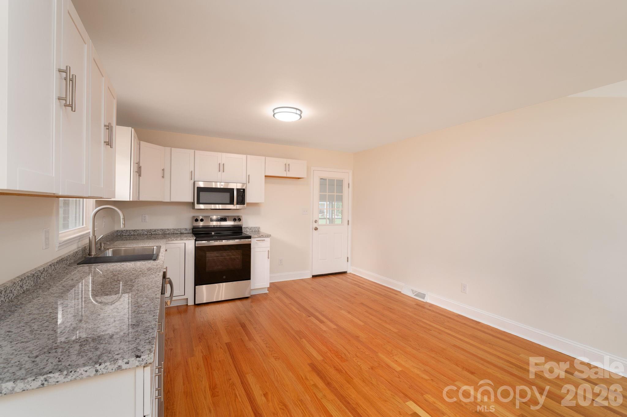 Single Family Residence at 1081 Redleaf Trail, Lincolnton, photo 11 of 38