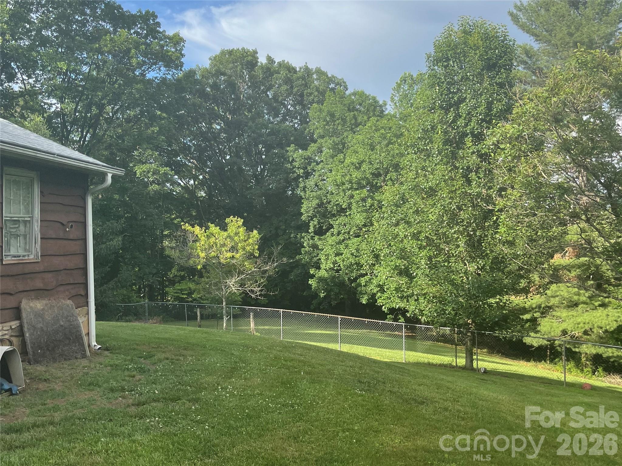 Single Family Residence at 48 Mckinnish Cove Drive, Asheville, photo 11 of 24