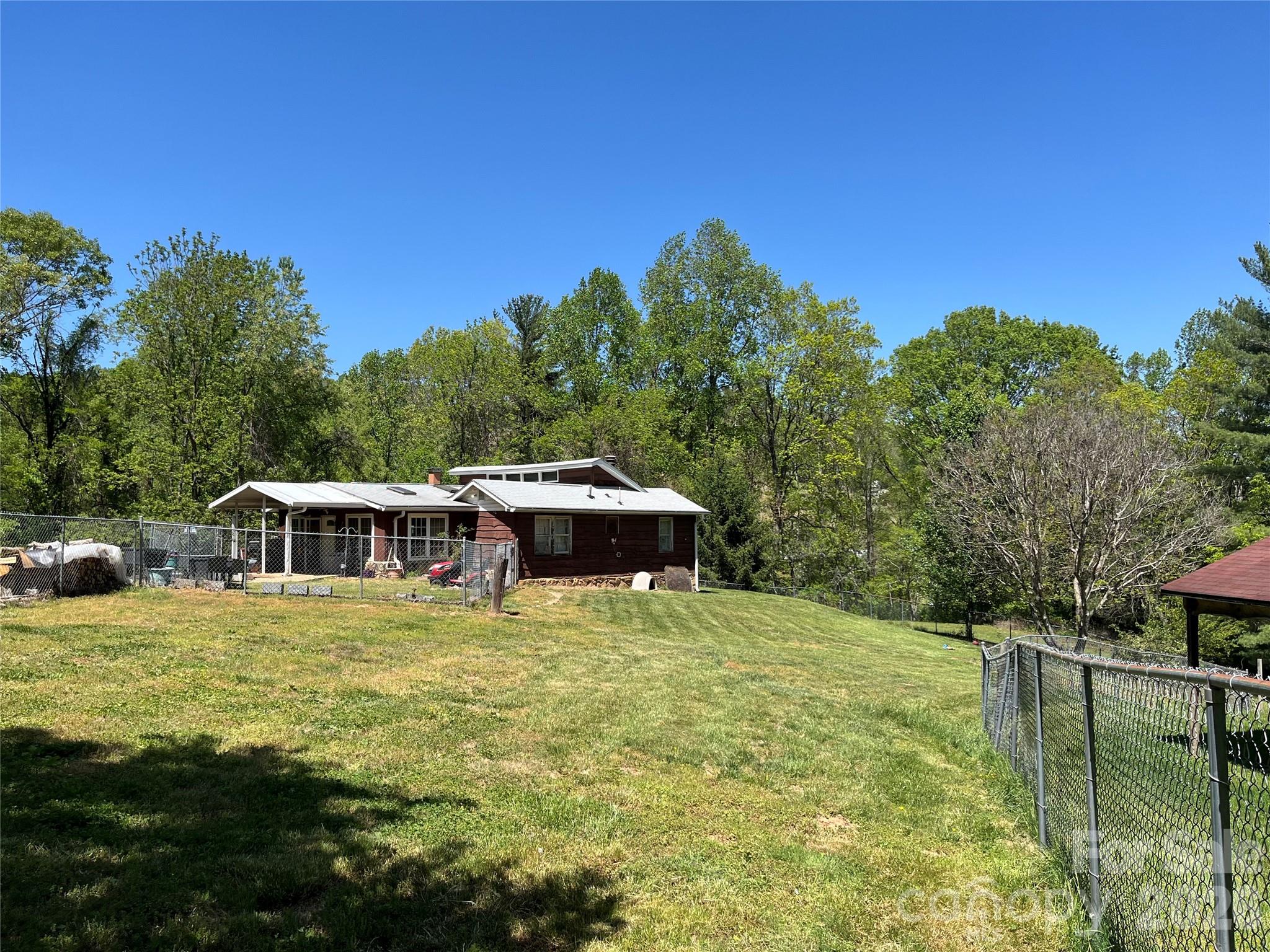 Single Family Residence at 48 Mckinnish Cove Drive, Asheville, photo 16 of 24