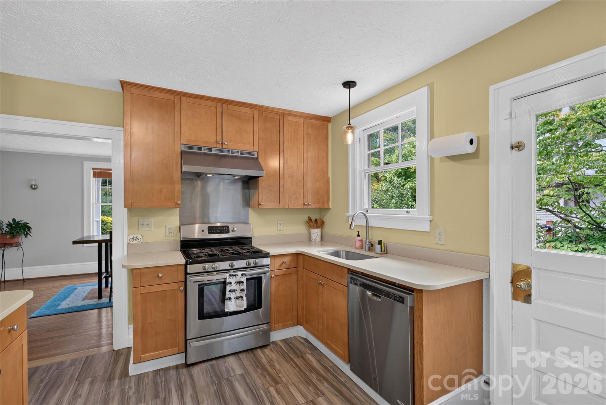 Single Family Residence at 70 Saint Dunstans Circle, Asheville, photo 13 of 40