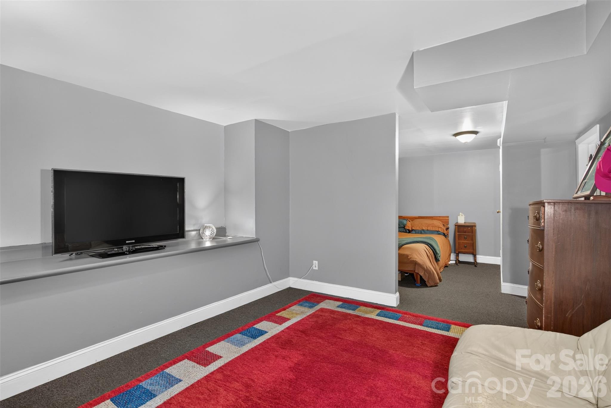 Basement Bedroom Suite - 70 Saint Dunstans Circle, Asheville