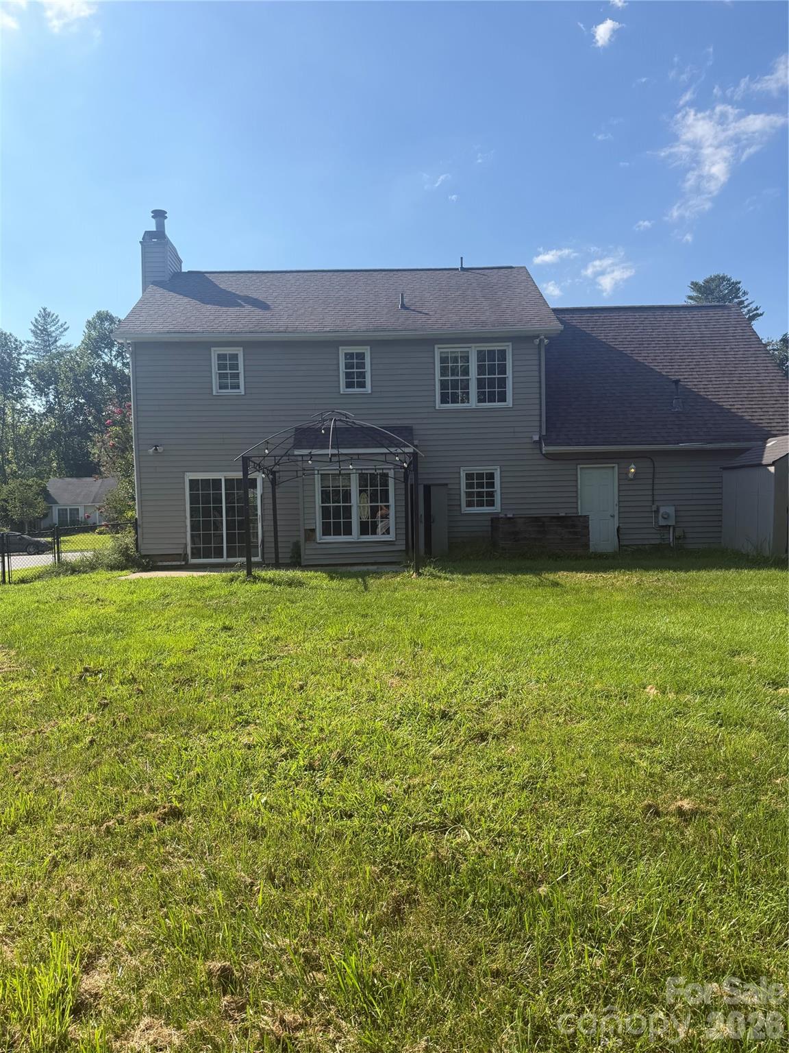 Single Family Residence at 59 Southchase Drive, Fletcher, photo 5 of 17