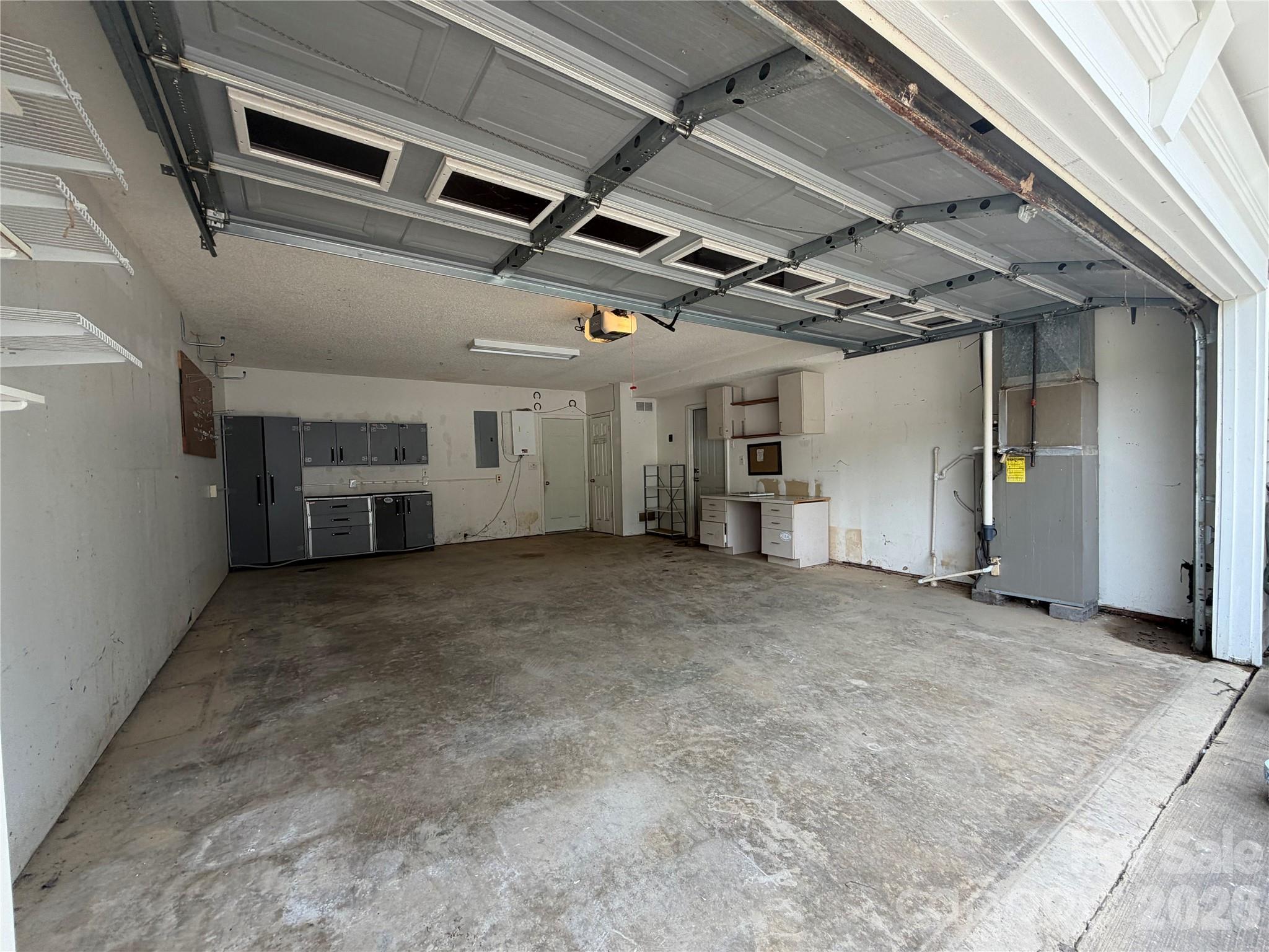 Single Family Residence at 59 Southchase Drive, Fletcher, photo 6 of 17