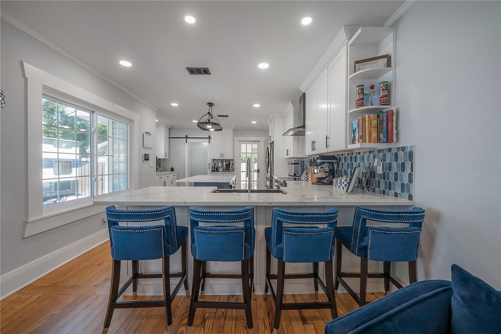 Single Family Residence at 203 W FRIERSON AVE, TAMPA, photo 9 of 75