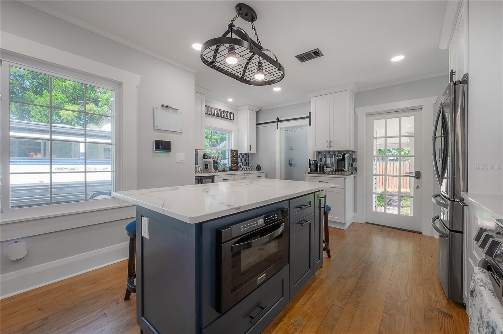 Single Family Residence at 203 W FRIERSON AVE, TAMPA, photo 11 of 75