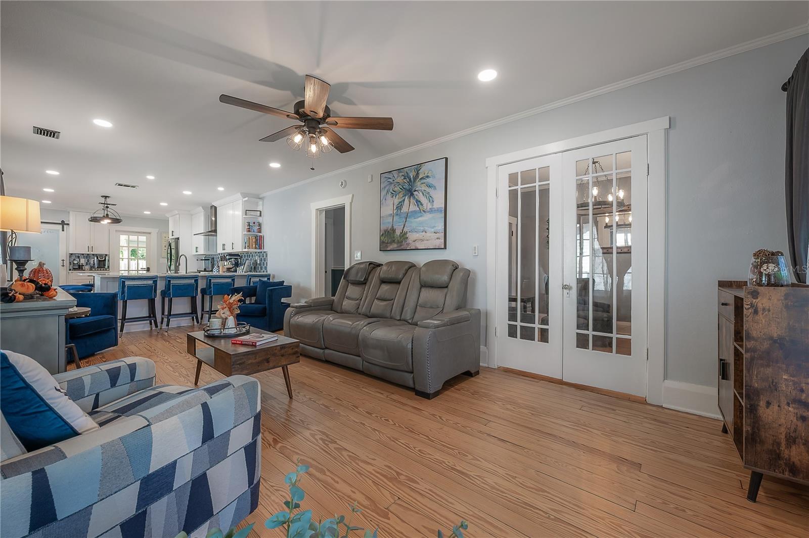 Single Family Residence at 203 W FRIERSON AVE, TAMPA, photo 19 of 75